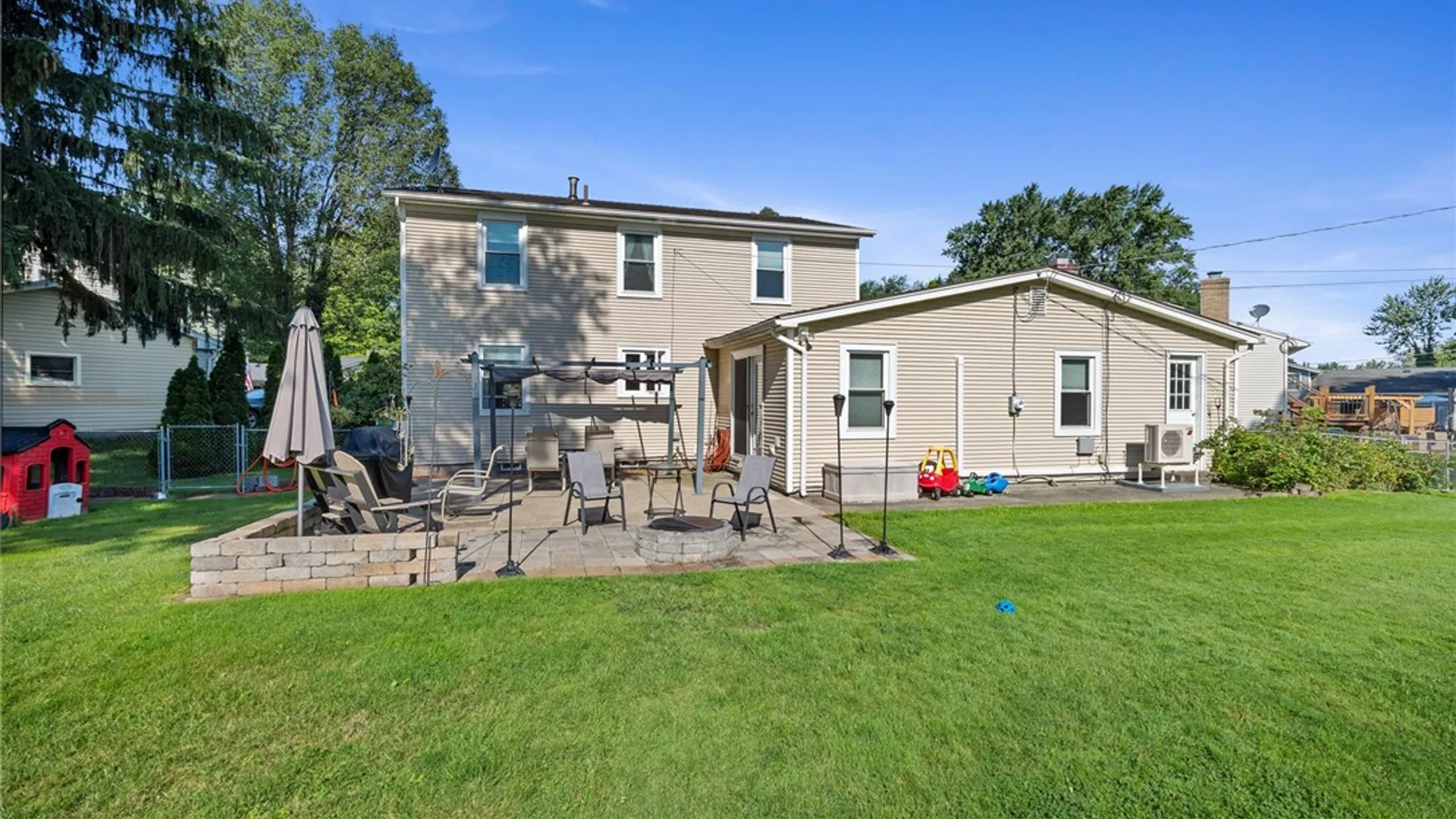 Property at 132 Stallion Circle, Greece, NY 14626 4