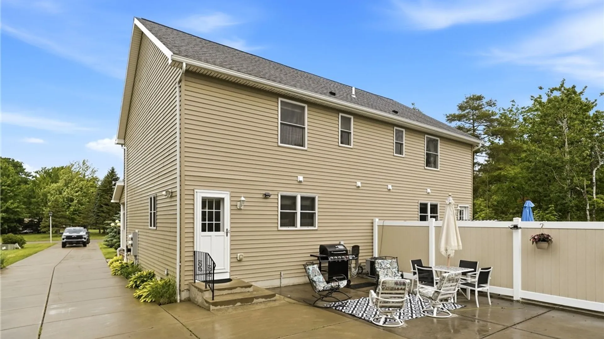 Property at 4615 Brompton Drive, Hamburg, NY 14219 48
