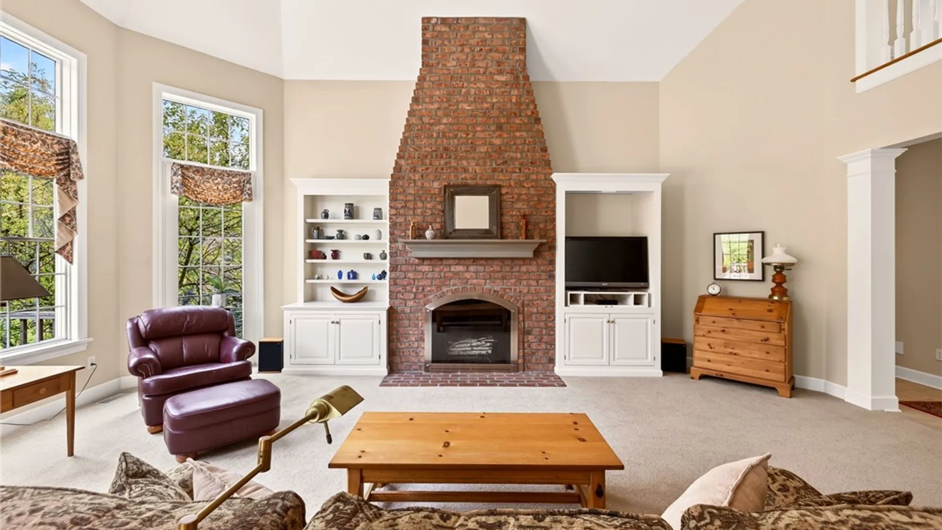 Property at 18 Sunrise Park, Pittsford, NY 14534 12