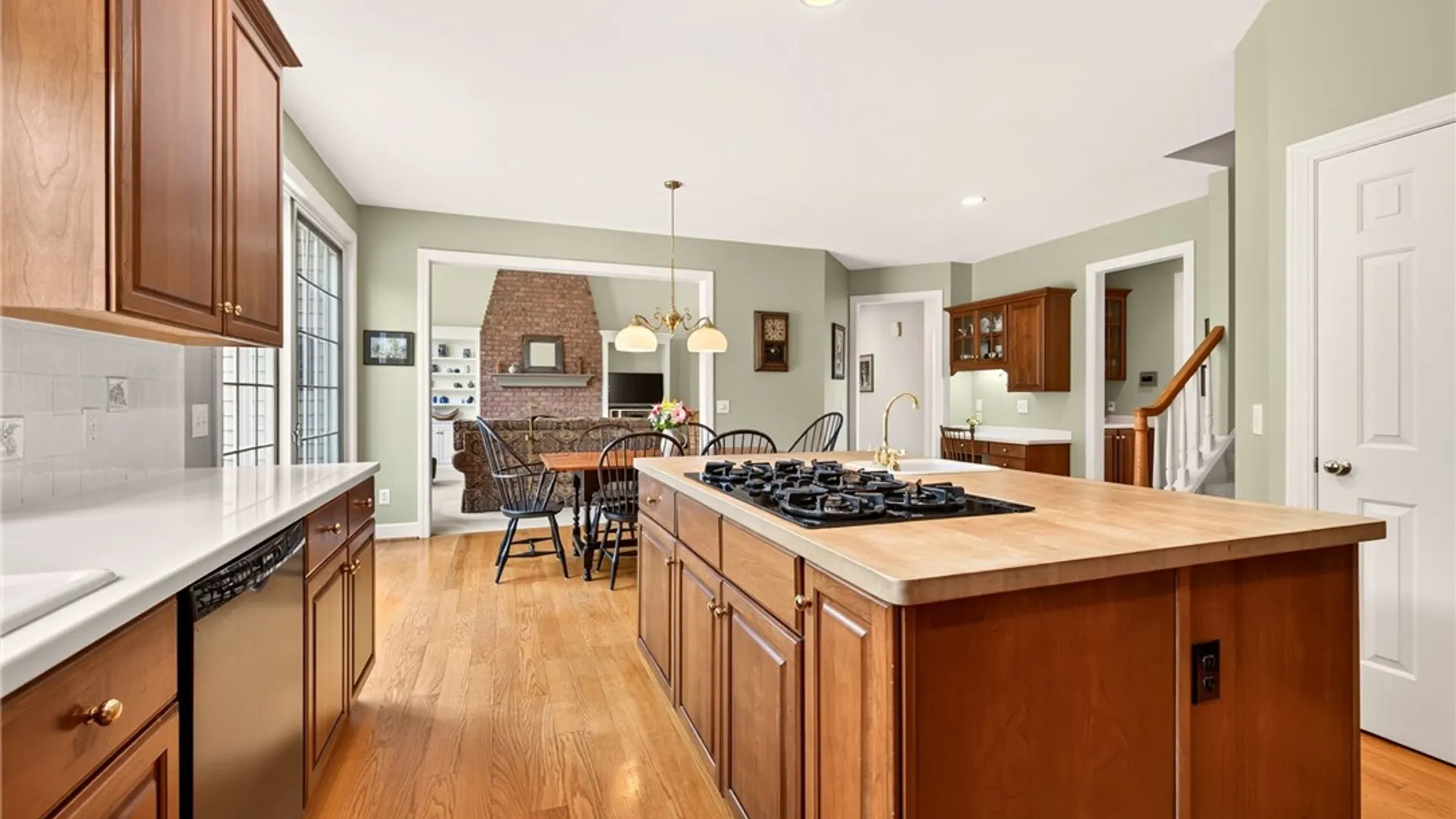 Property at 18 Sunrise Park, Pittsford, NY 14534 16
