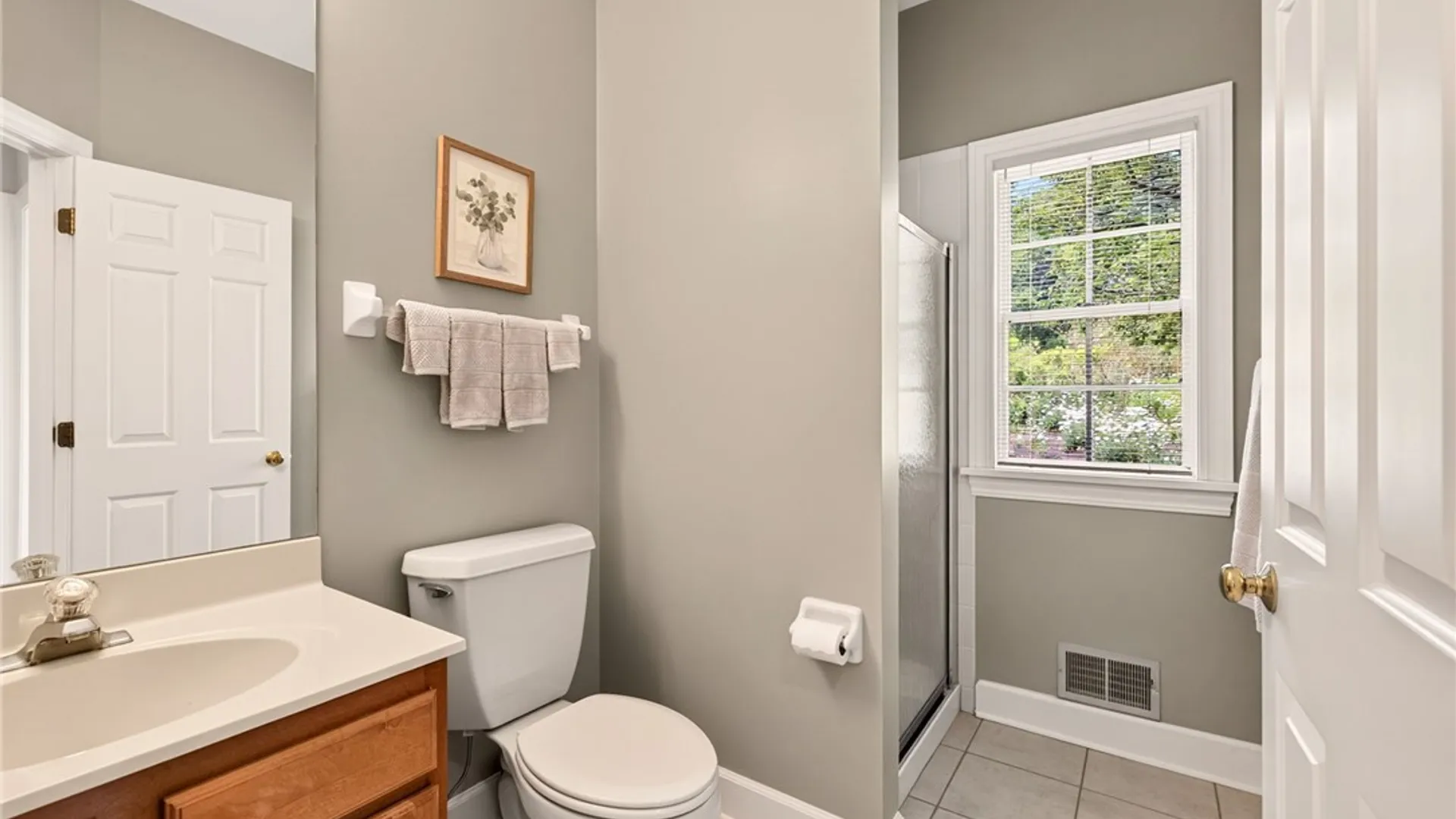 Property at 18 Sunrise Park, Pittsford, NY 14534 22