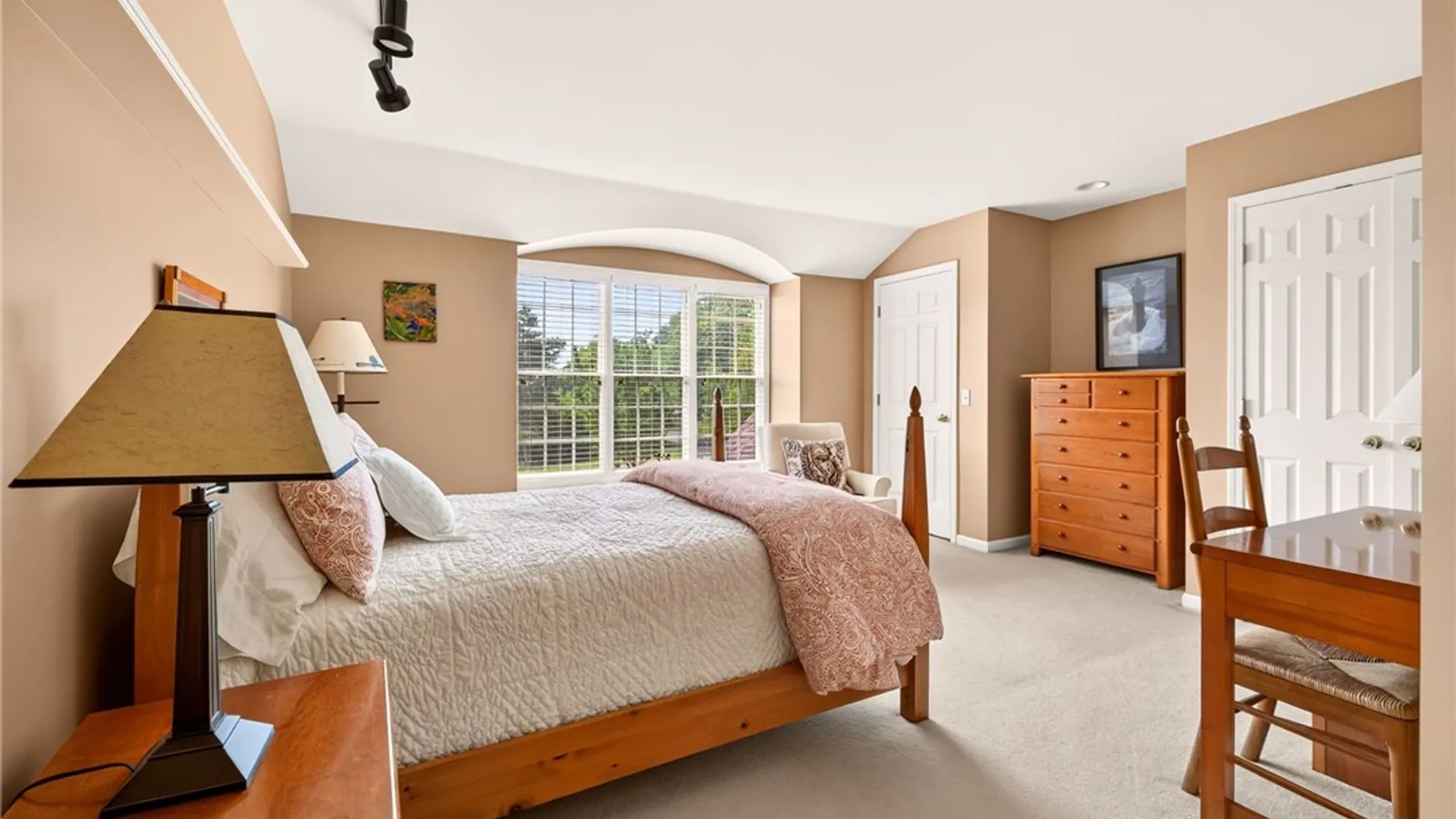 Property at 18 Sunrise Park, Pittsford, NY 14534 32