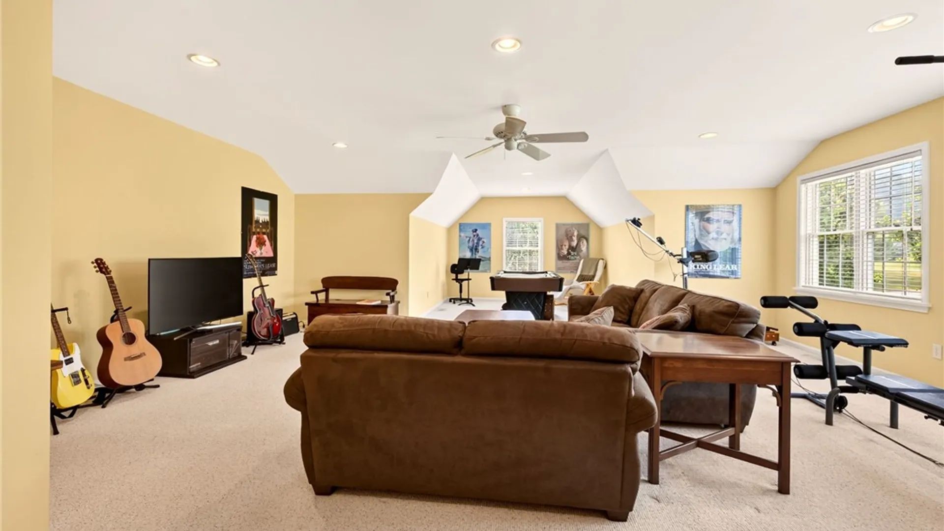 Property at 18 Sunrise Park, Pittsford, NY 14534 35