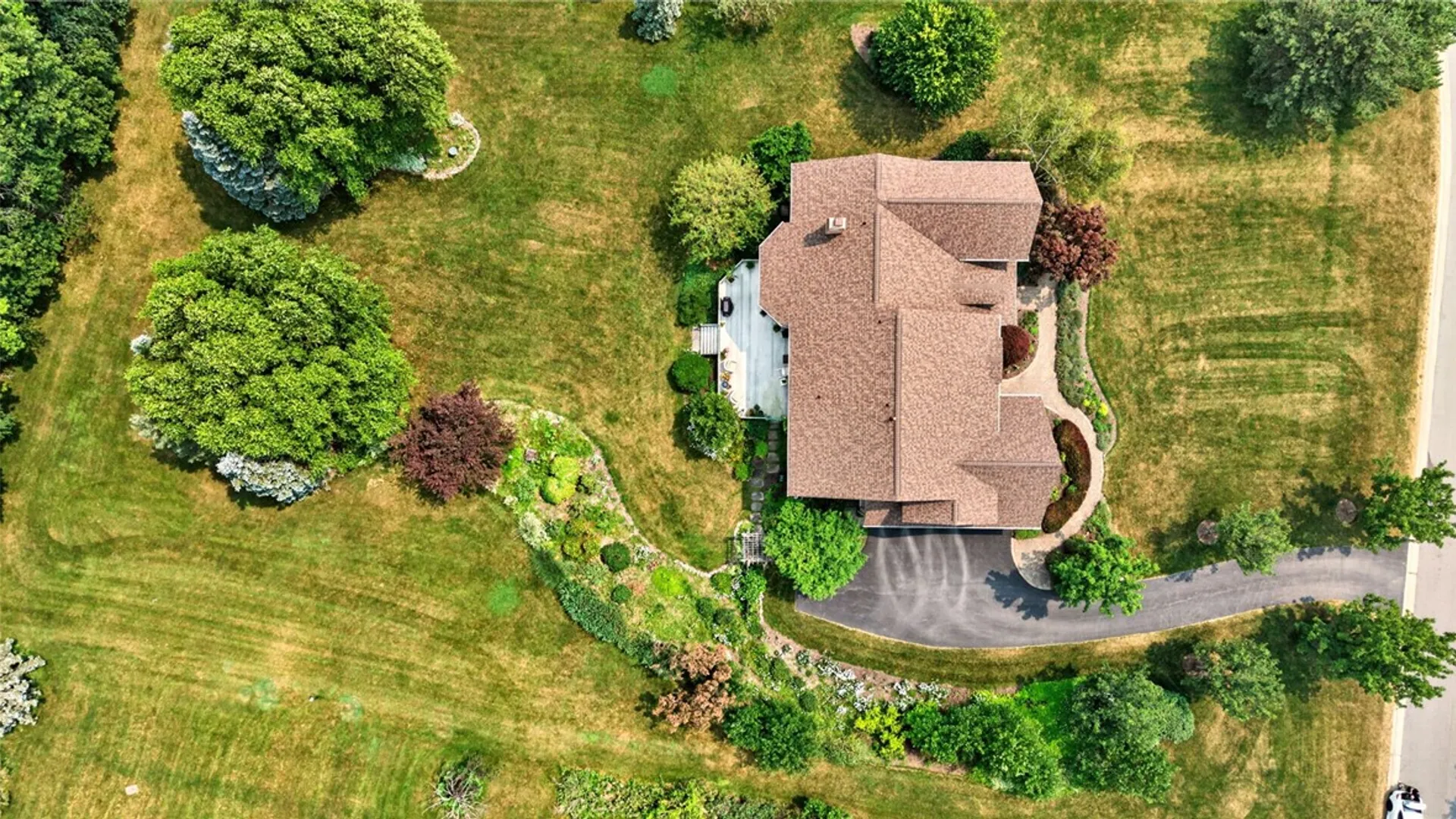 Property at 18 Sunrise Park, Pittsford, NY 14534 43