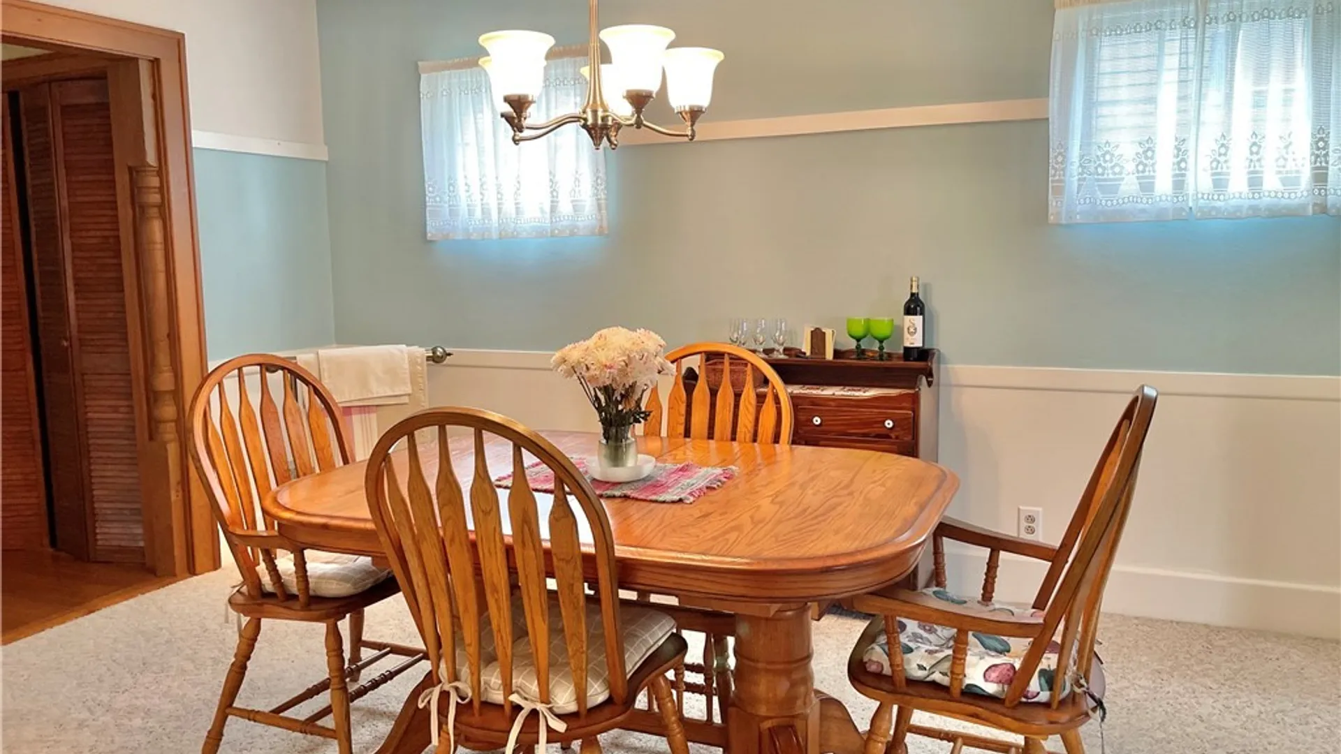 Property at 504 Capen Boulevard, Amherst, NY 14226 11