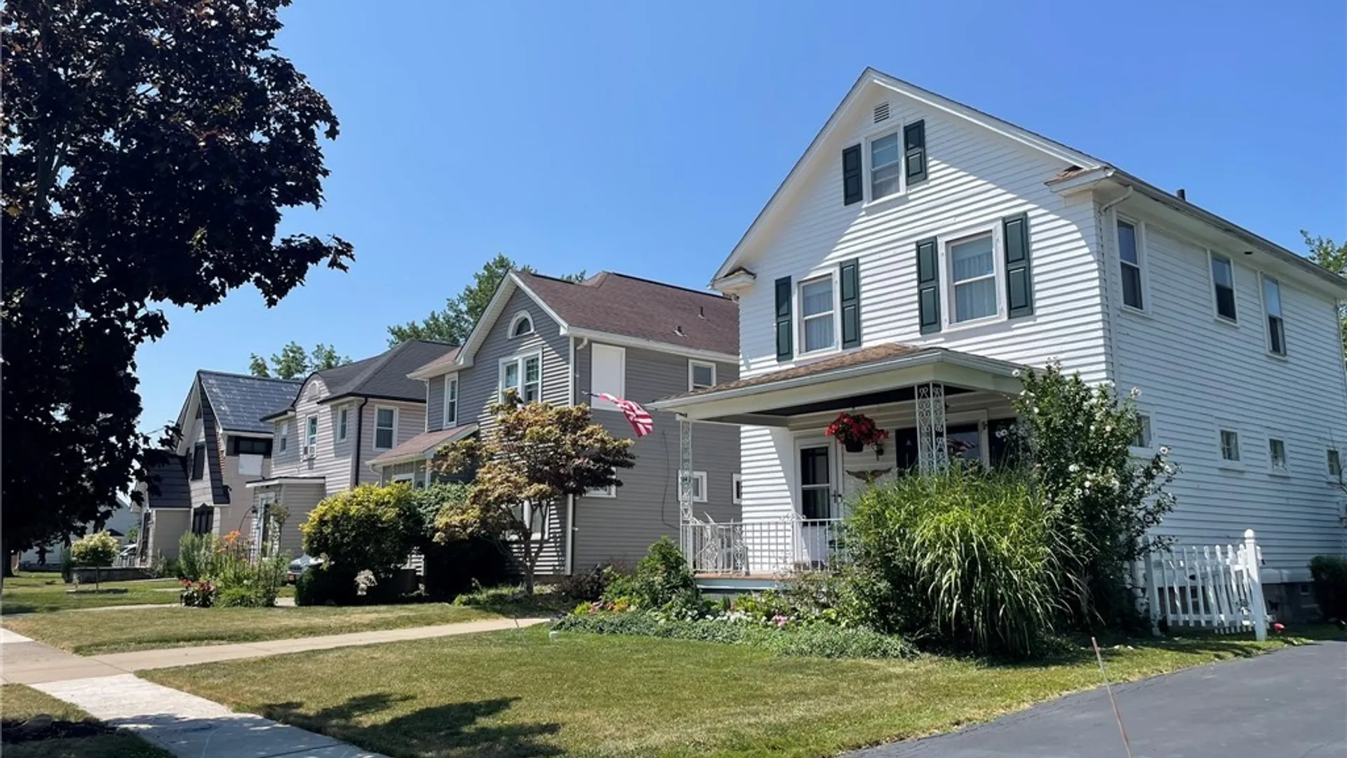 Property at 504 Capen Boulevard, Amherst, NY 14226 3