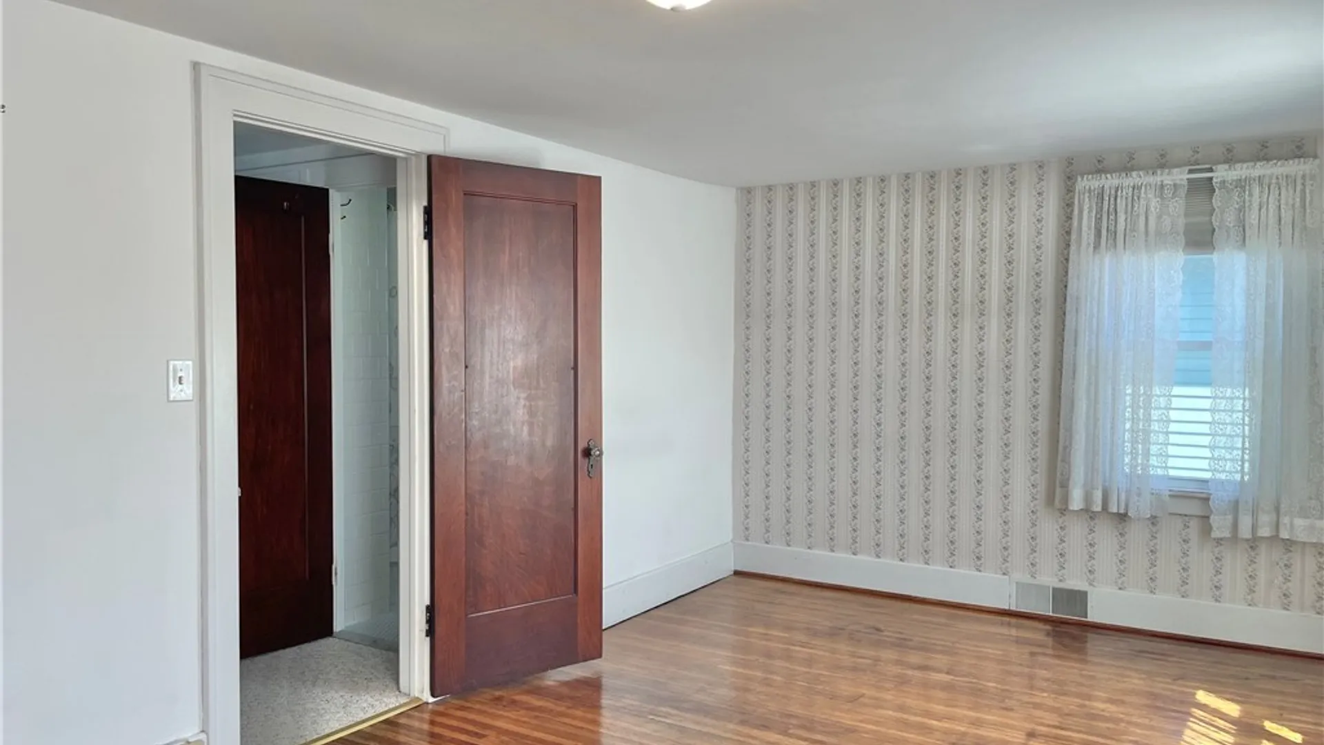 Property at 504 Capen Boulevard, Amherst, NY 14226 26