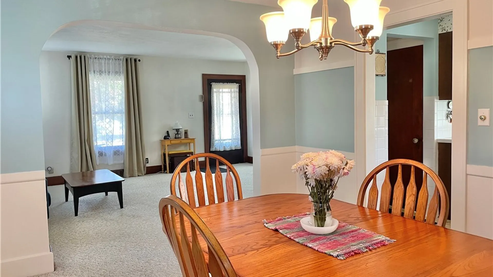 Property at 504 Capen Boulevard, Amherst, NY 14226 12
