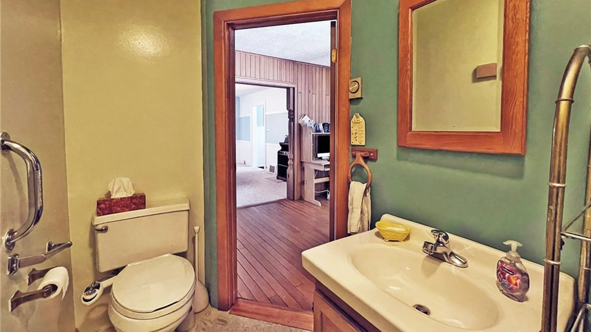 Property at 504 Capen Boulevard, Amherst, NY 14226 22