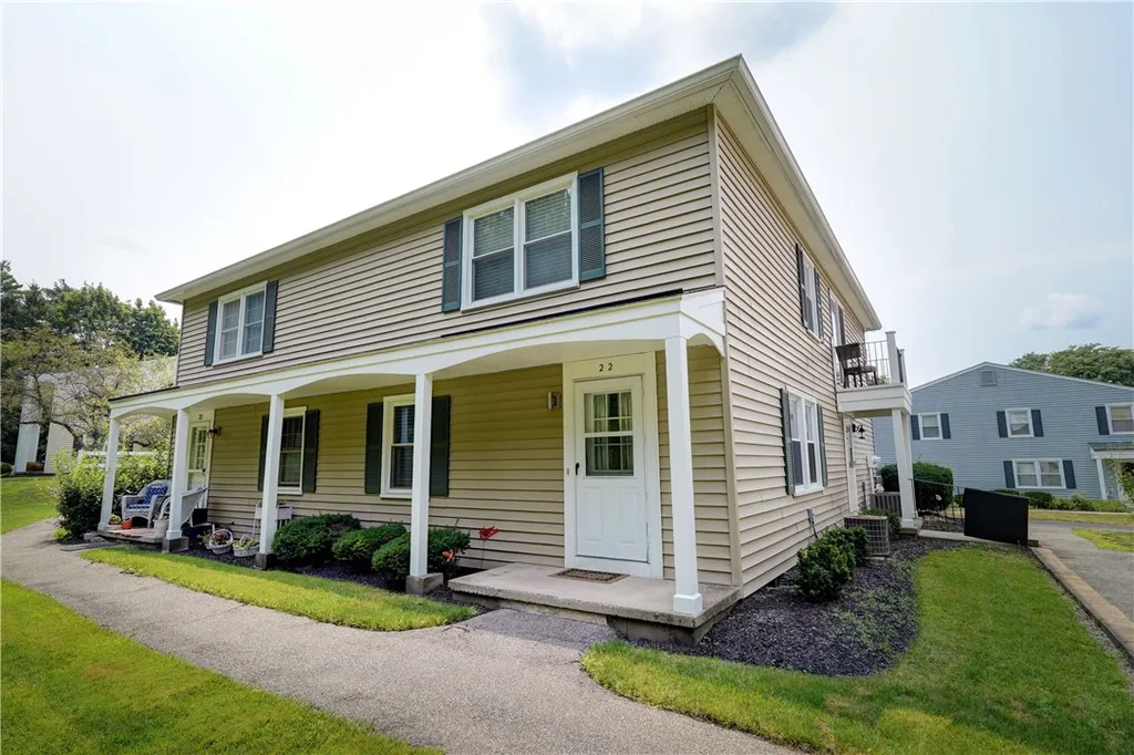 Property at 22 Falcon Lane, Perinton, NY 14450