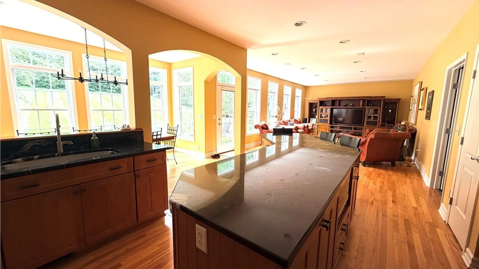 Property at 6361 Tulipwood Lane, DeWitt, NY 13078 9