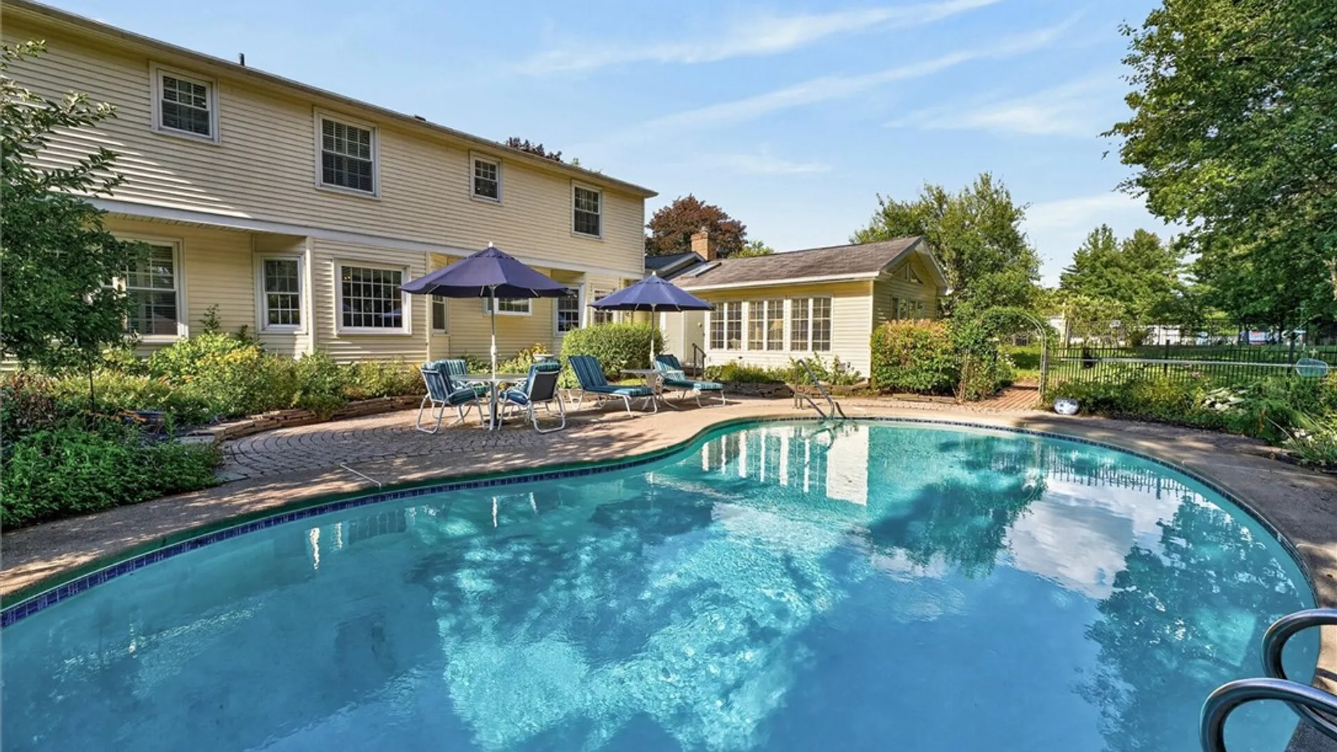 Property at 103 Stuyvesant Road, Pittsford, NY 14534 4