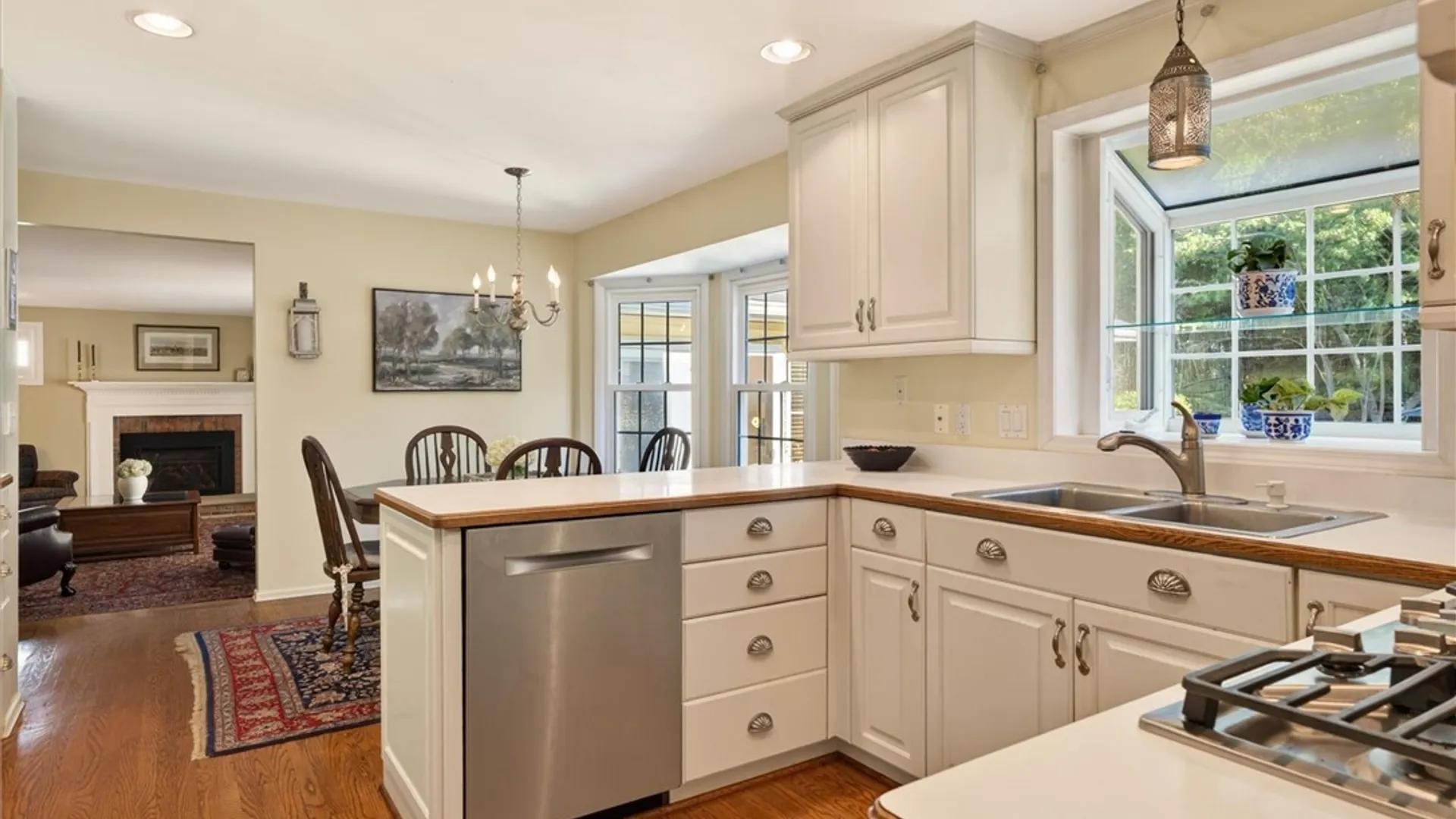 Property at 103 Stuyvesant Road, Pittsford, NY 14534 10