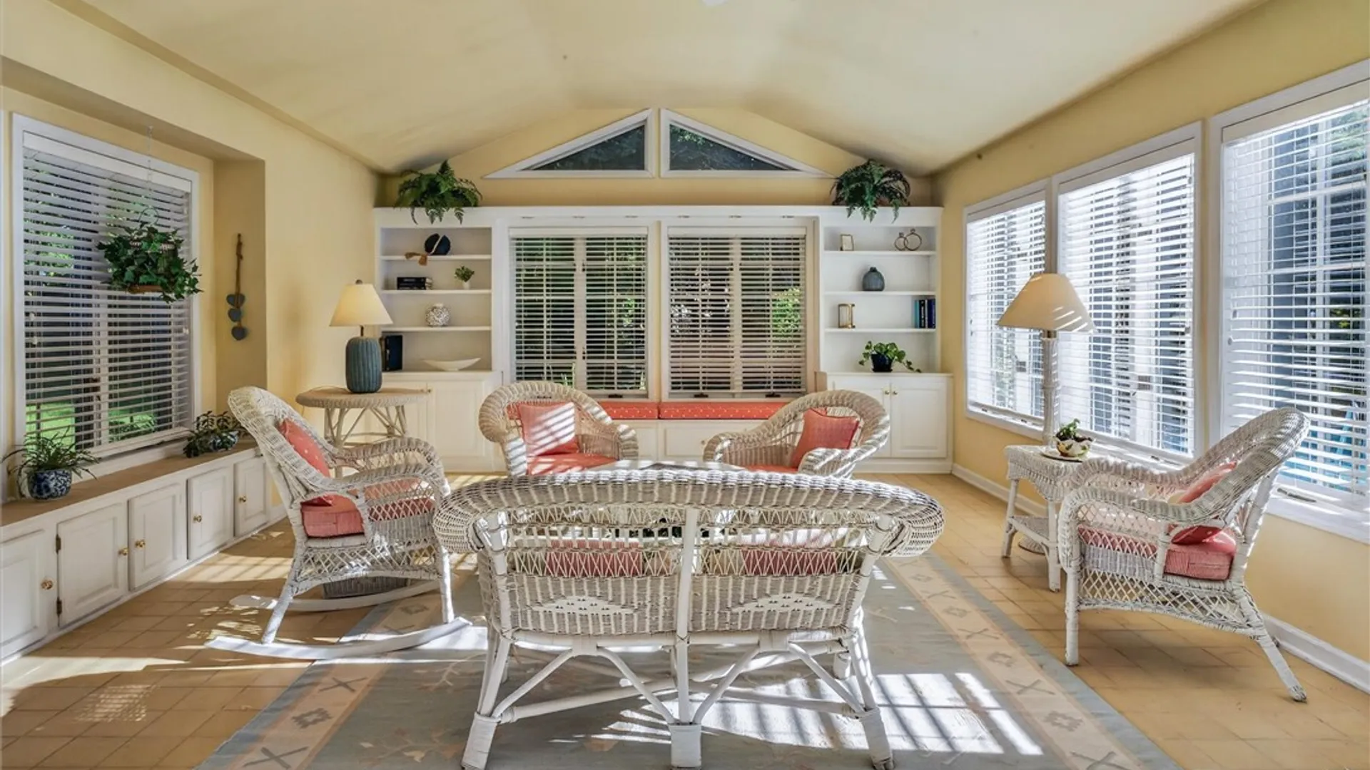 Property at 103 Stuyvesant Road, Pittsford, NY 14534 16