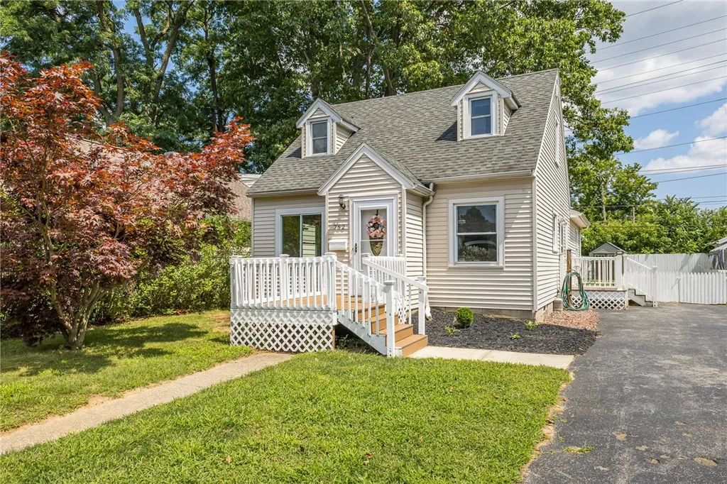 Property at 752 Bennington Drive, Greece, NY 14616