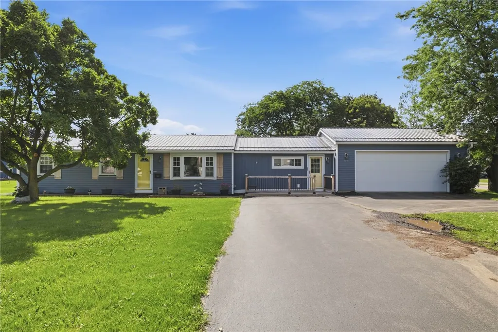 Property at 1190 Hook Road, Farmington, NY 14425