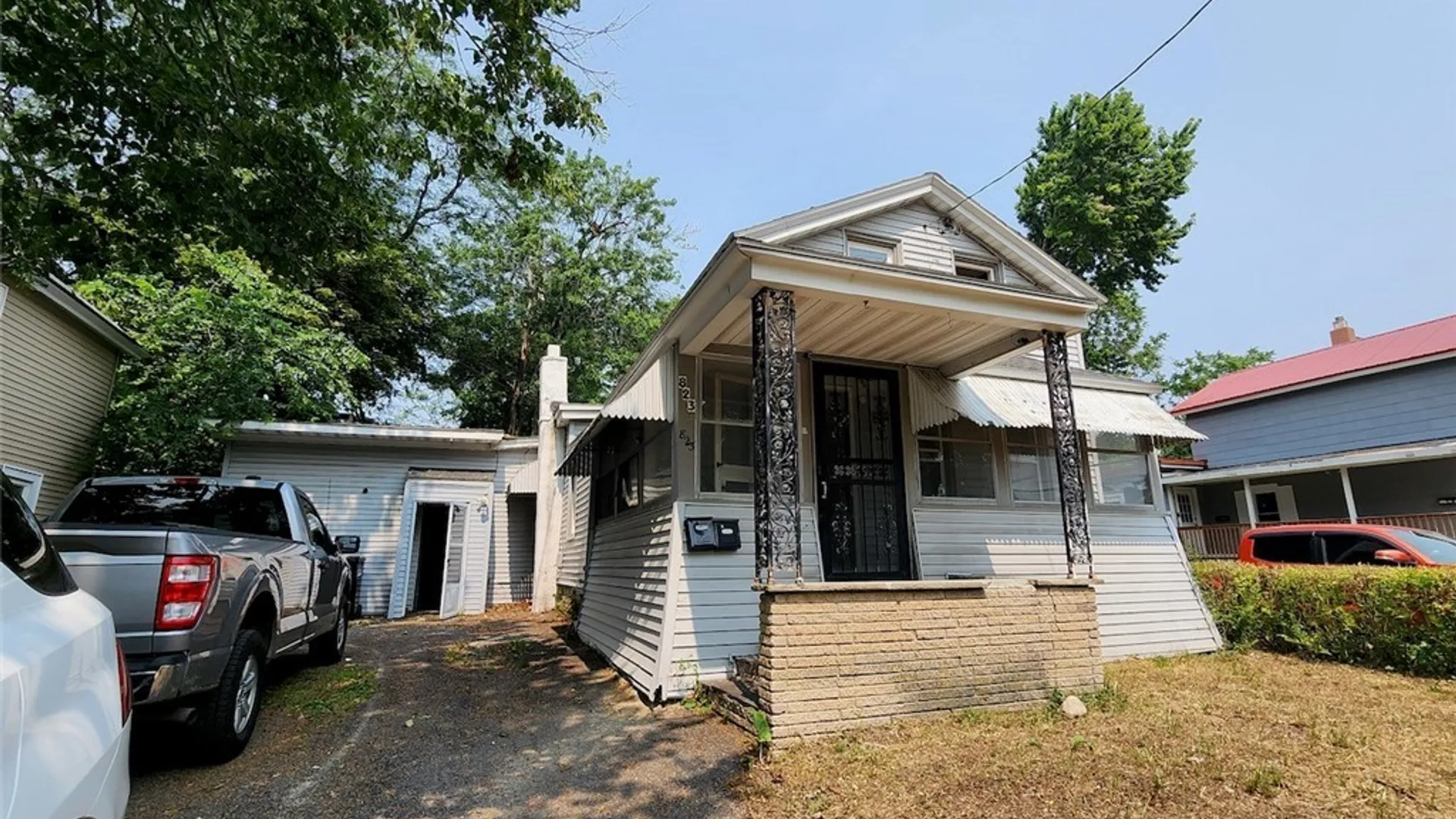 Property at 823 Lemoyne Avenue, Syracuse, NY 13208 3