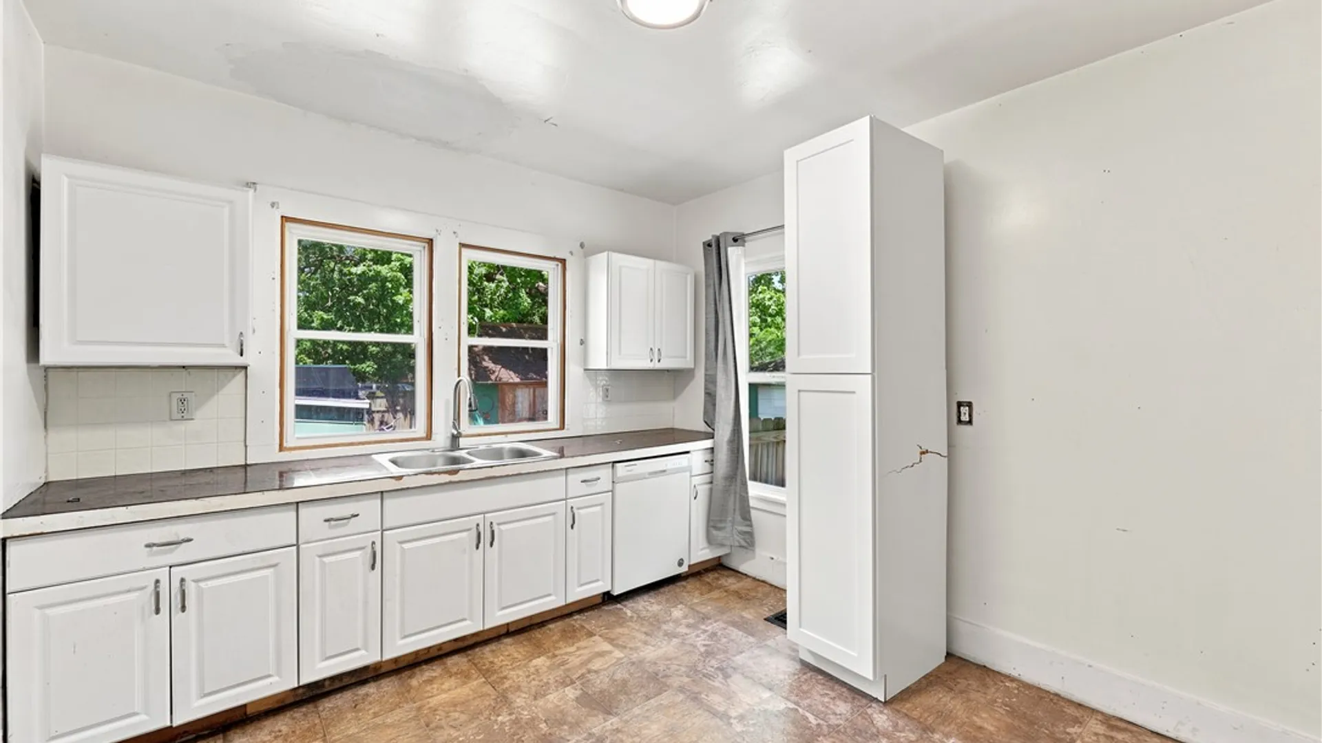 Property at 98 Elmwood Avenue, Lockport City, NY 14094 12