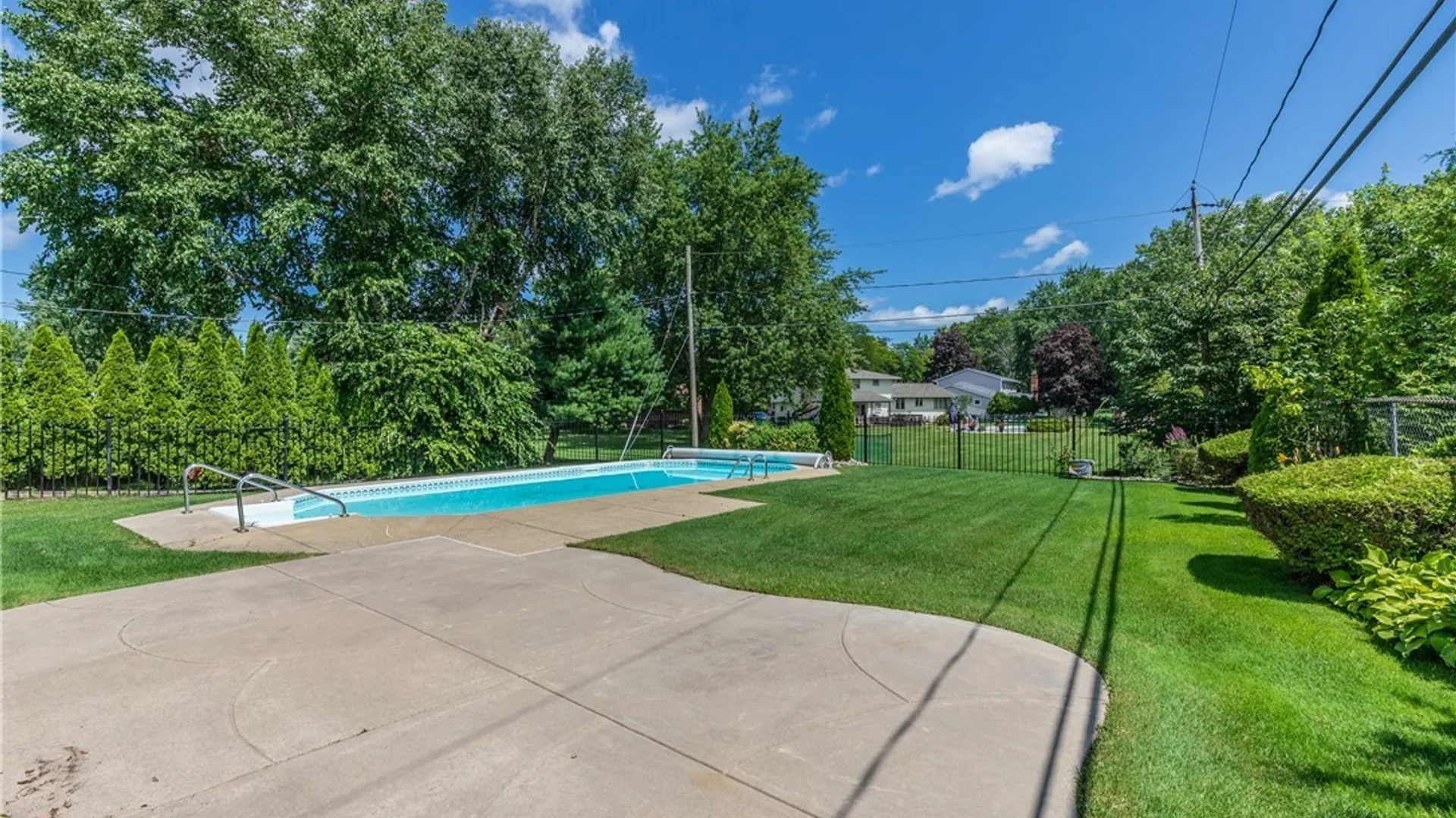 Property at 49 Rosewood Drive, Amherst, NY 14221 40