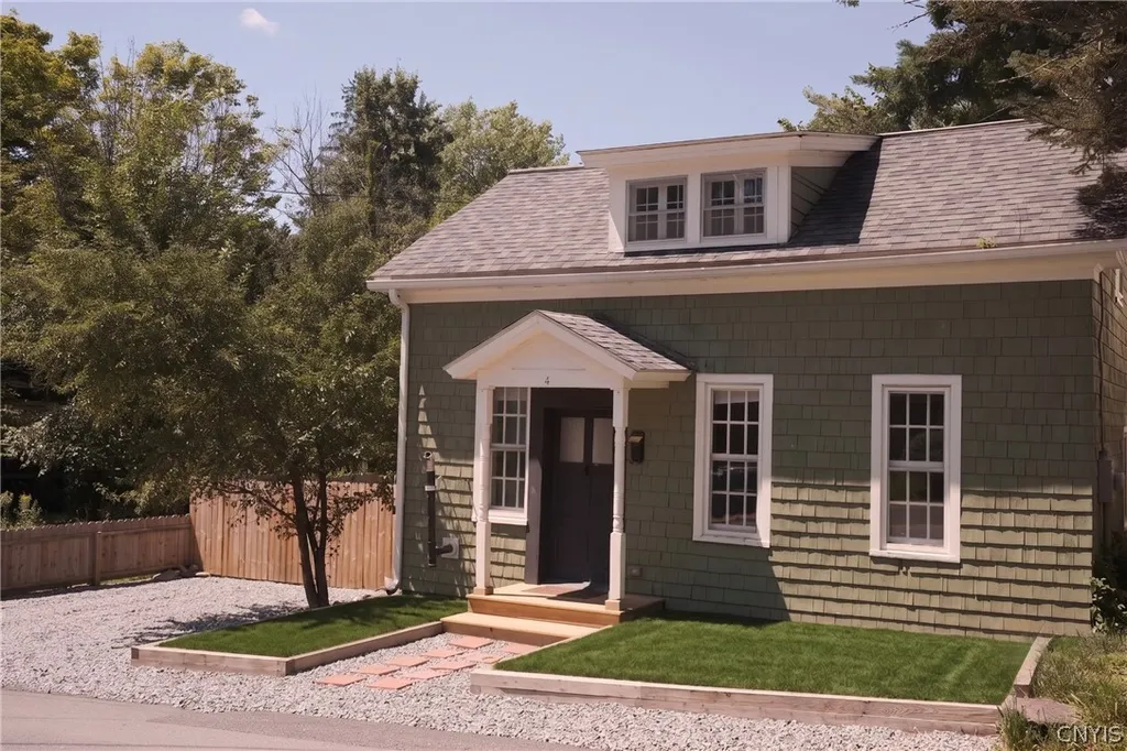 Property at 4 S Delaware Street, Stamford, NY 12167