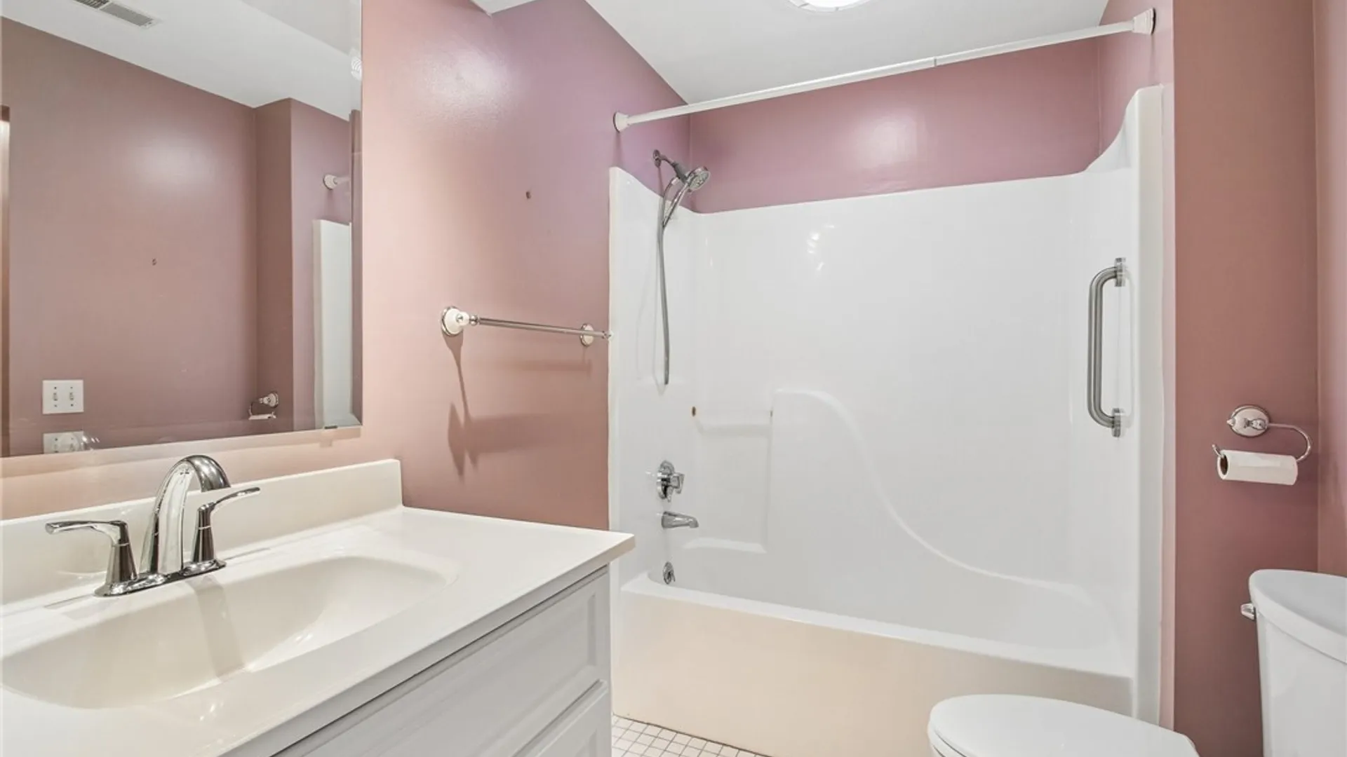 Property at 26 Great Wood Court, Perinton, NY 14450 18