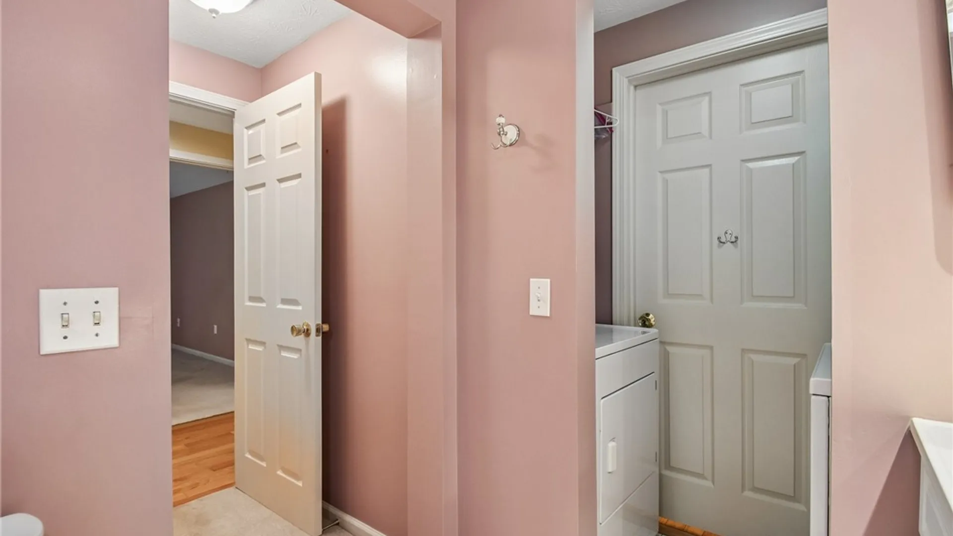 Property at 26 Great Wood Court, Perinton, NY 14450 19