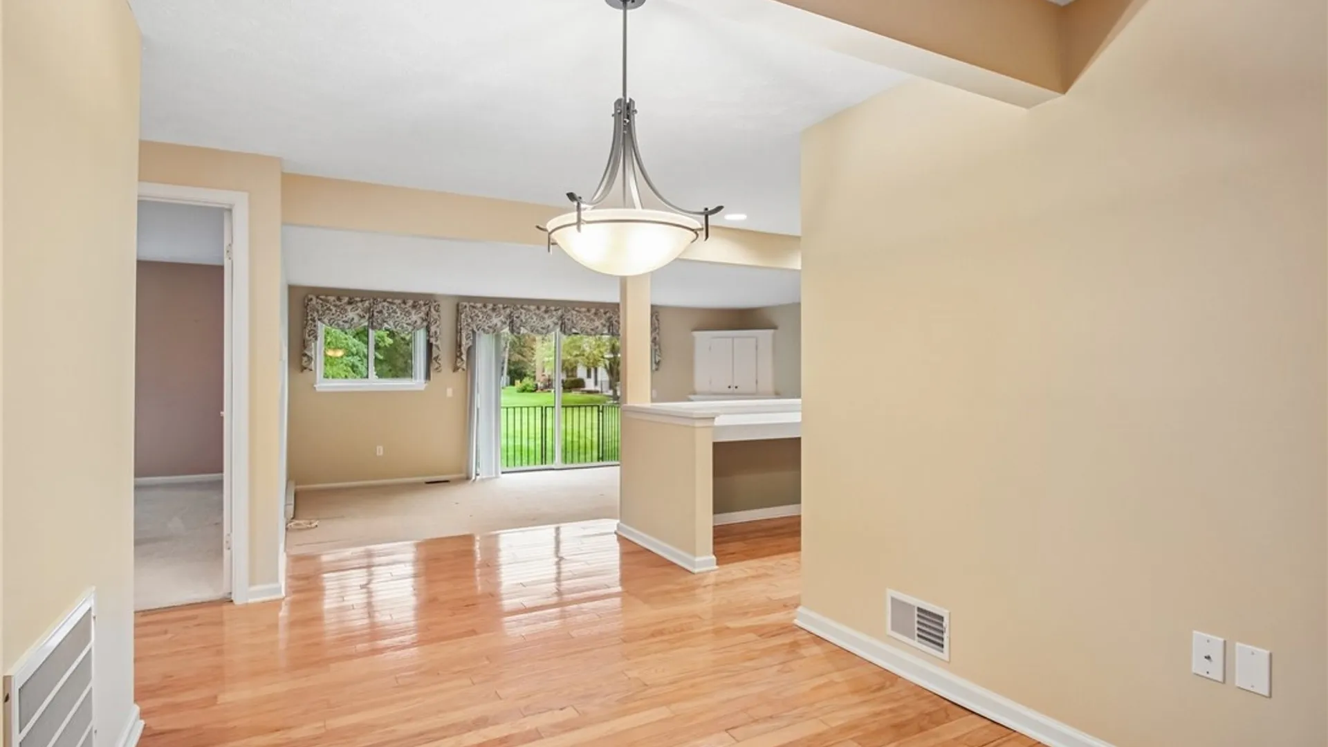 Property at 26 Great Wood Court, Perinton, NY 14450 8