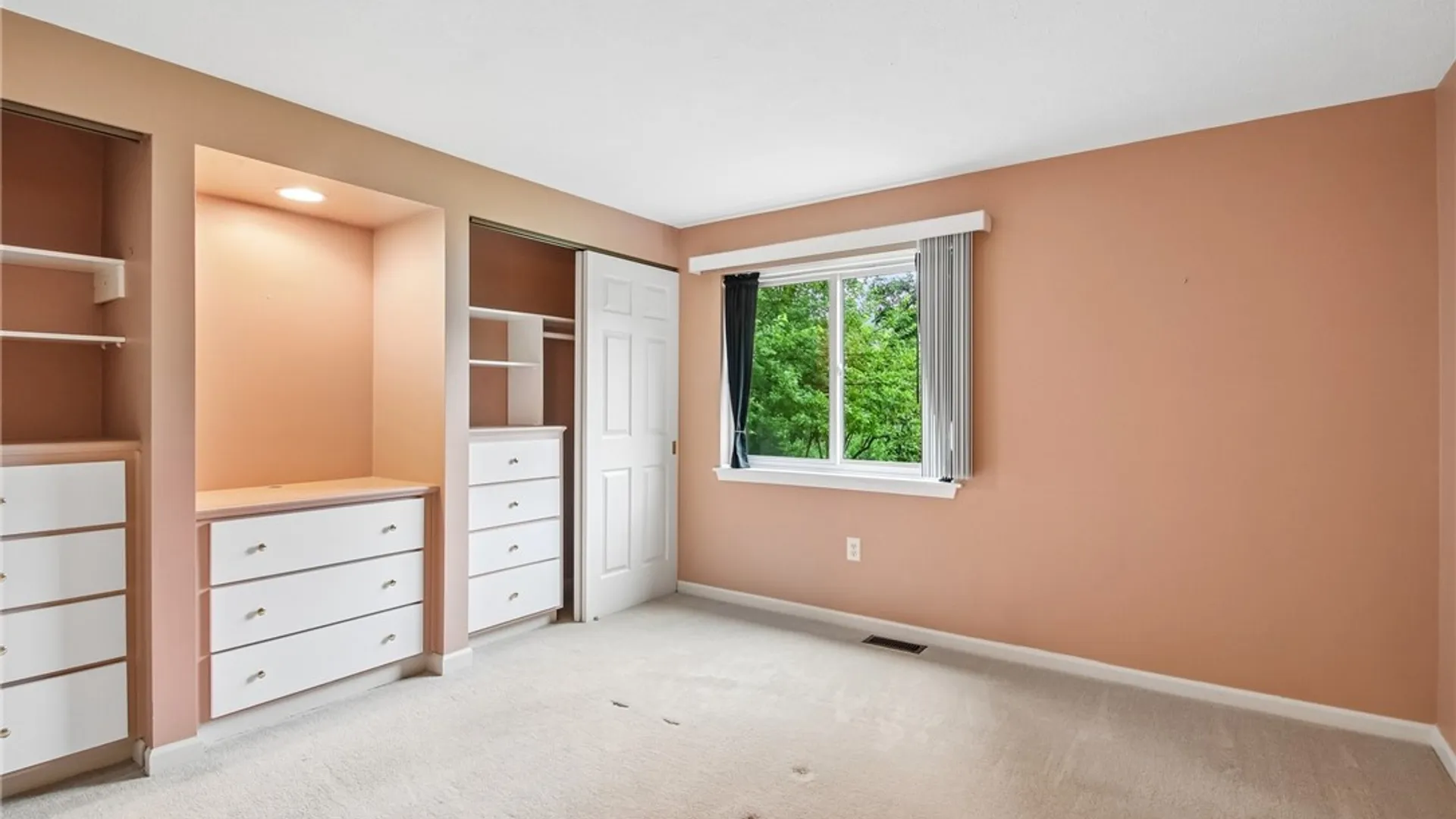 Property at 26 Great Wood Court, Perinton, NY 14450 15