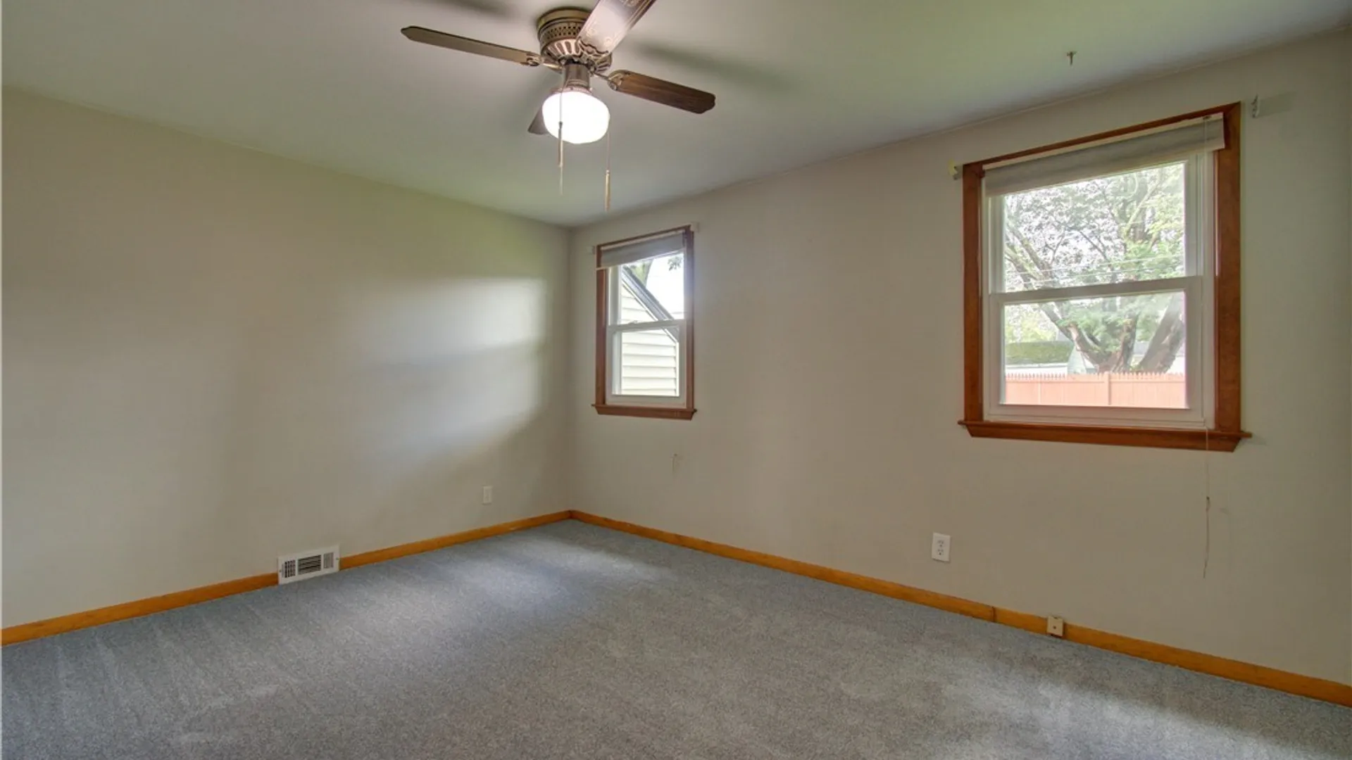 Property at 83 Leawood Drive, Tonawanda, NY 14150 11