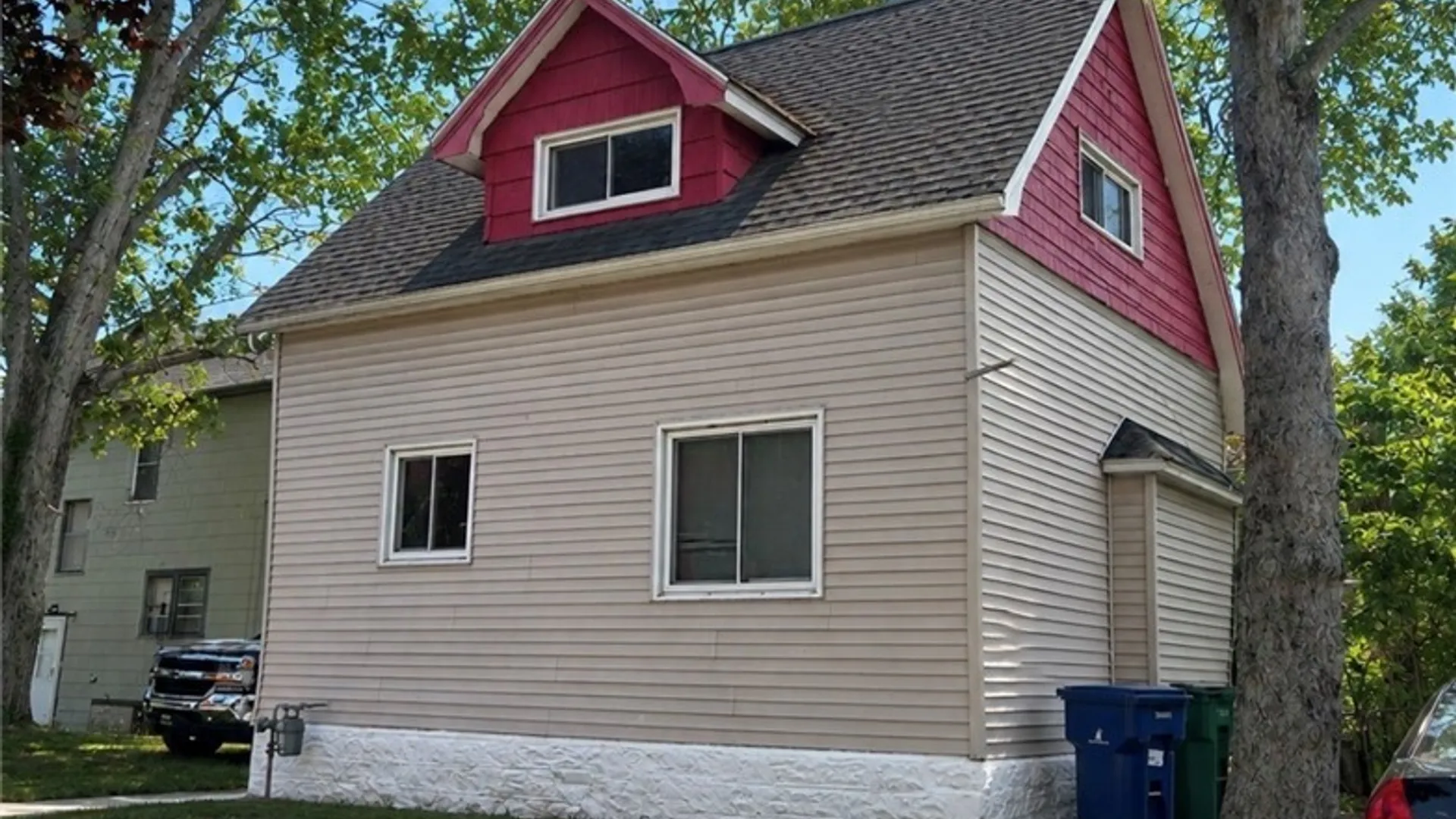 Property at 173 Hedley Place, Buffalo, NY 14208 3