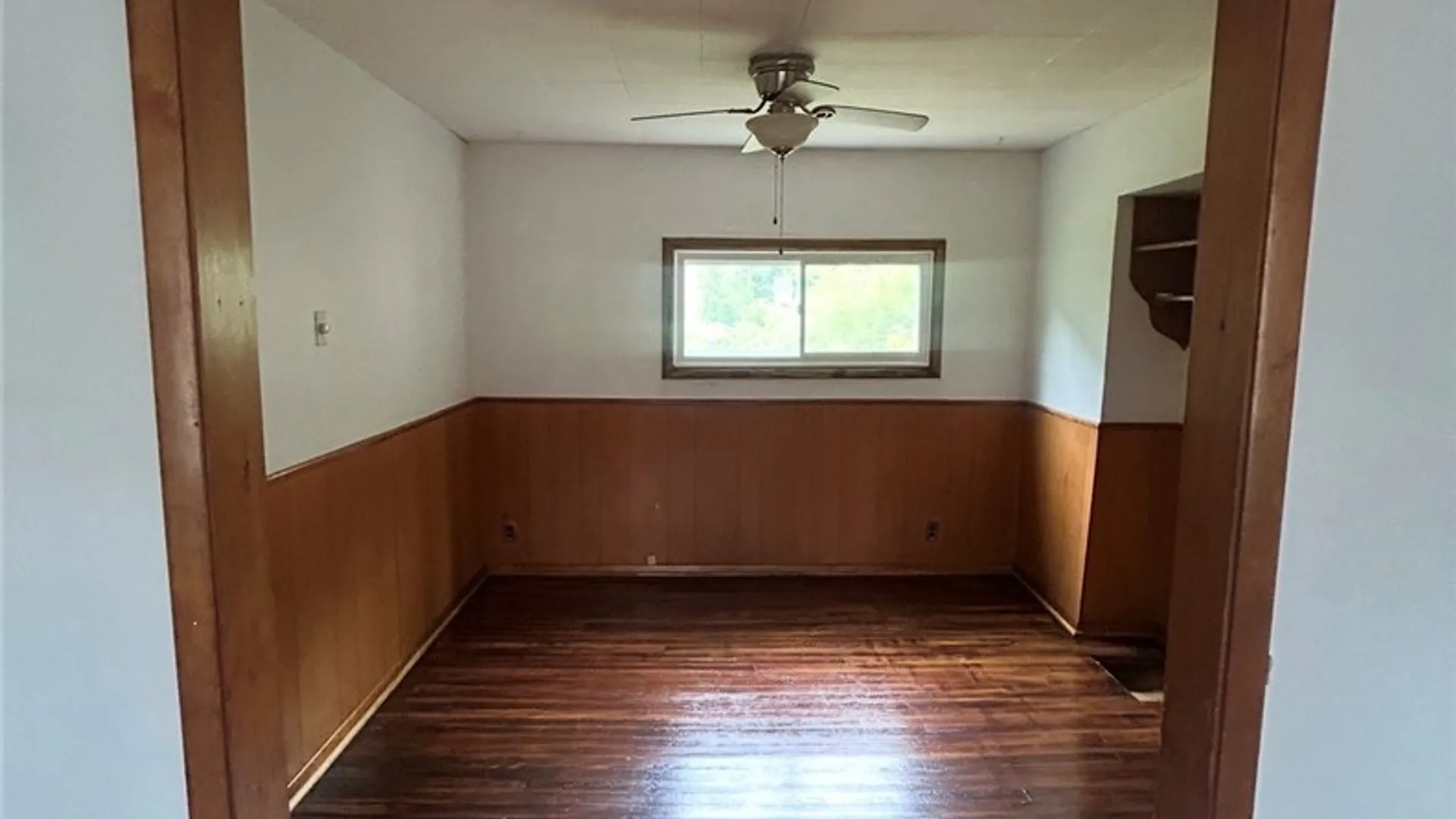 Property at 173 Hedley Place, Buffalo, NY 14208 9