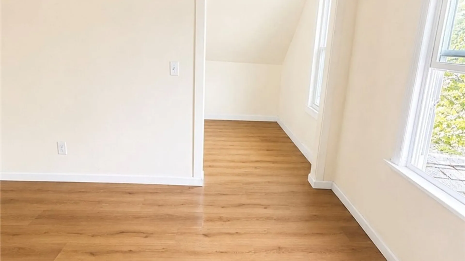 Property at 41 Schreck Avenue, Buffalo, NY 14215 5