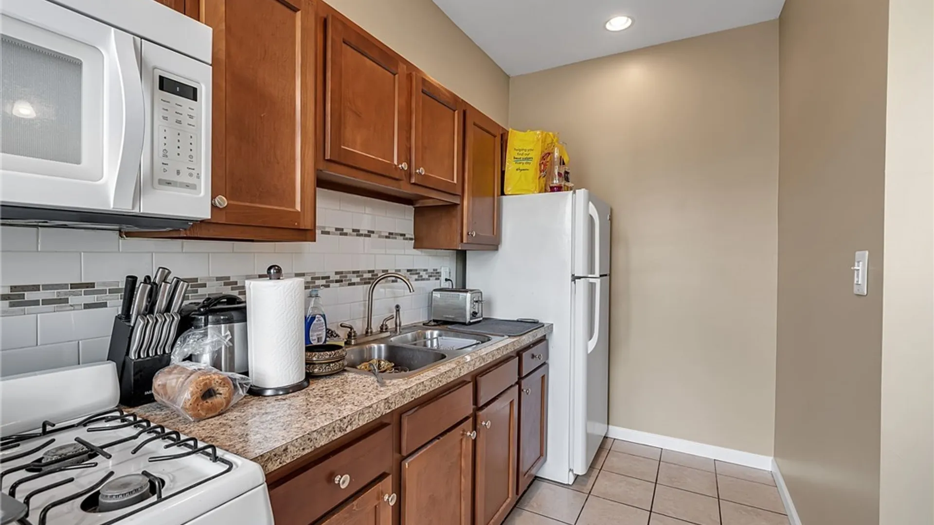 Property at 370 Bryant Street, Buffalo, NY 14222 21