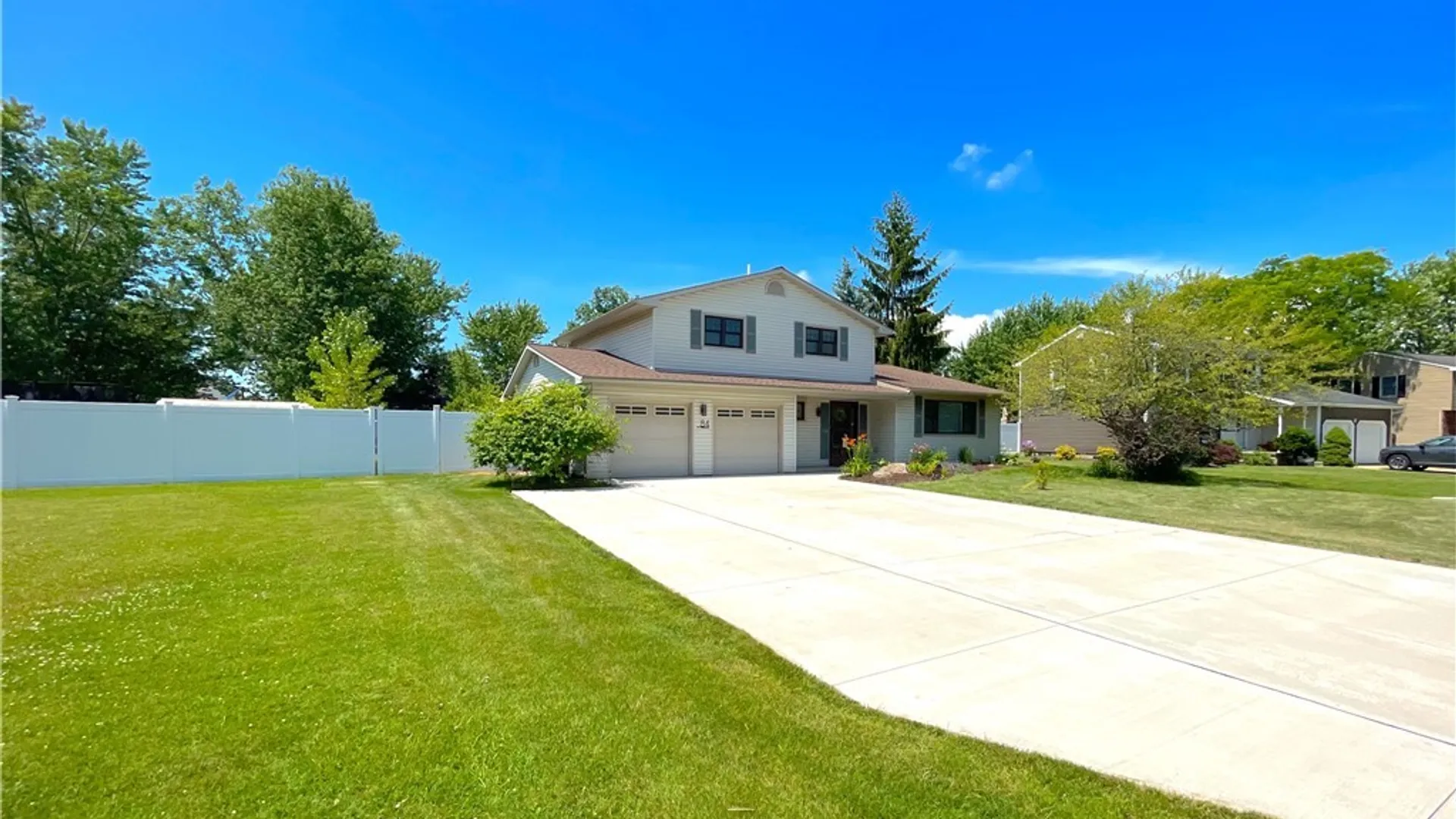 Property at 84 Regency Drive, Grand Island, NY 14072 3