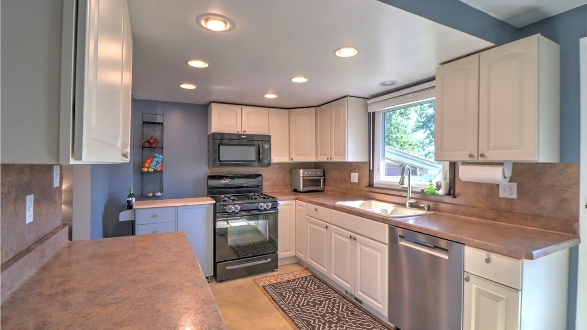 Property at 84 Regency Drive, Grand Island, NY 14072 16
