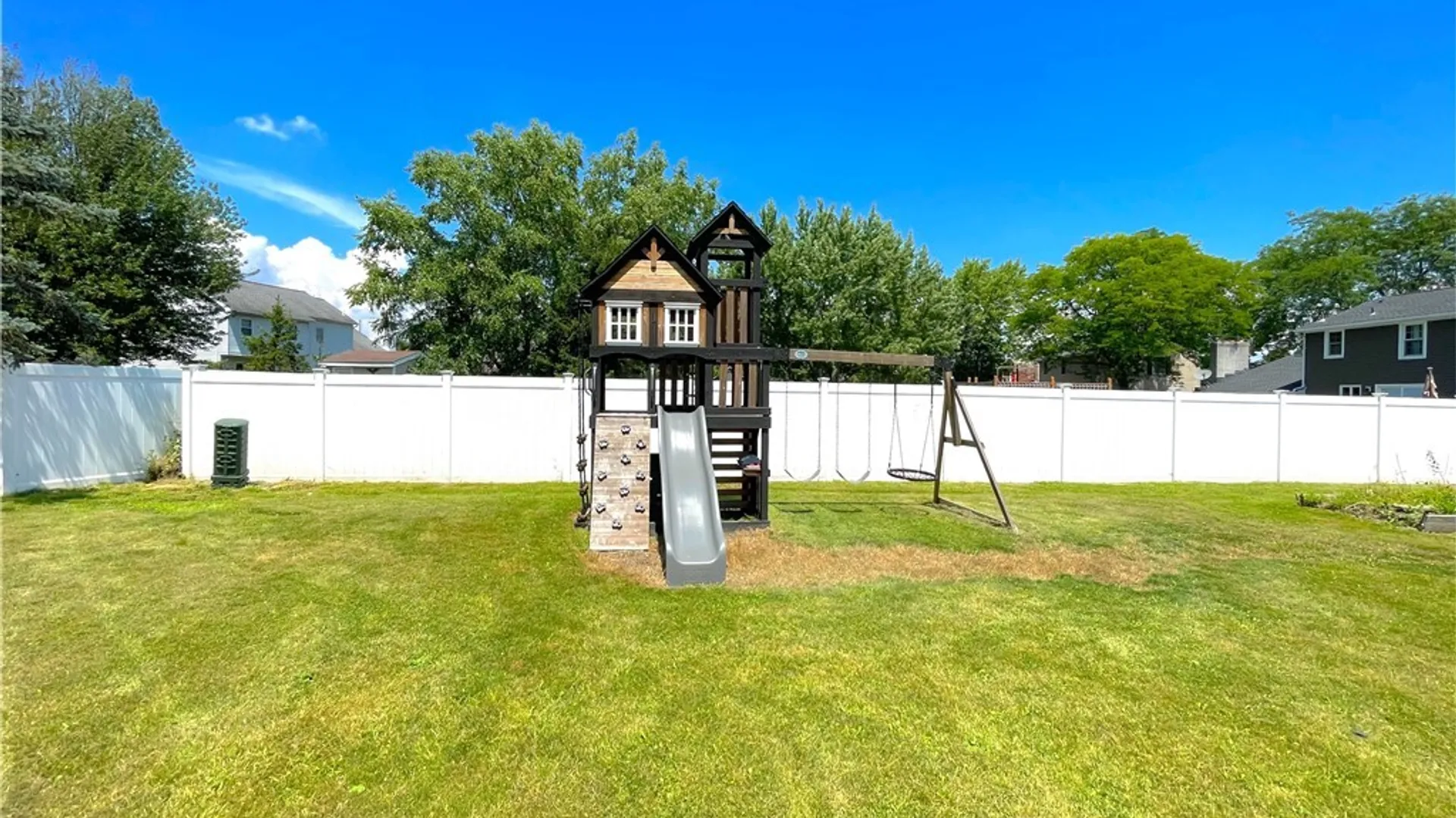 Property at 84 Regency Drive, Grand Island, NY 14072 46