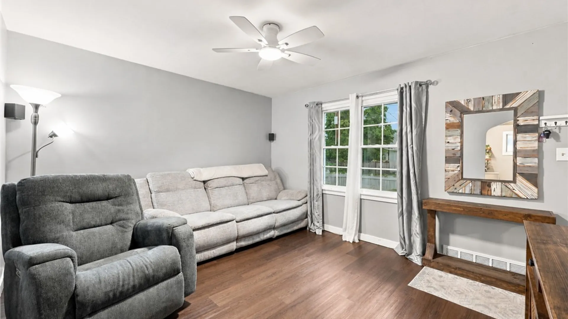 Property at 3635 Sherwood Avenue, Niagara Falls, NY 14301 6