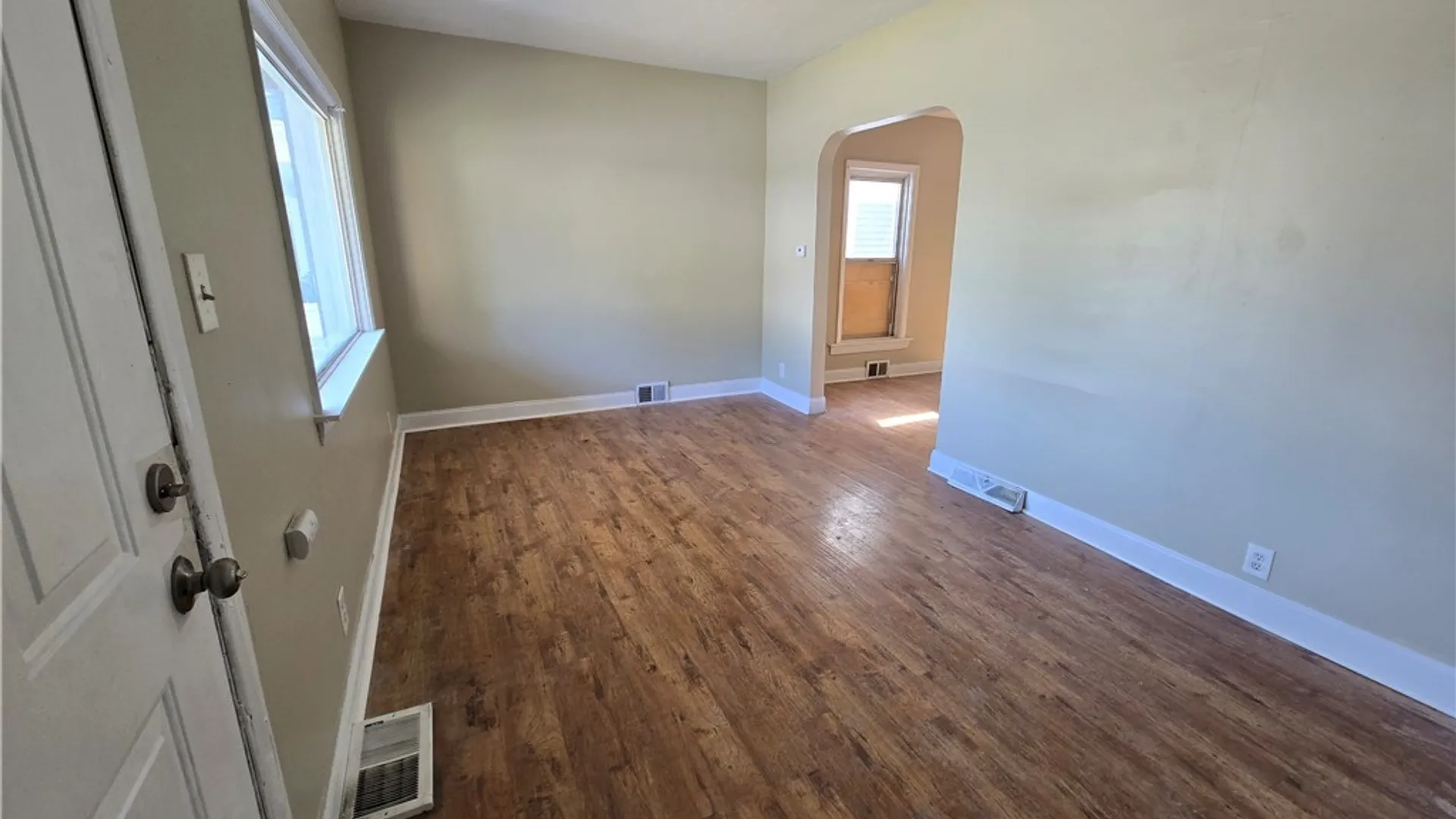Property at 1869 Cleveland Avenue, Niagara Falls, NY 14305 7