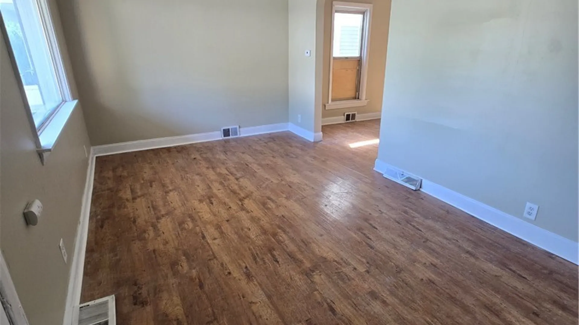 Property at 1869 Cleveland Avenue, Niagara Falls, NY 14305 8