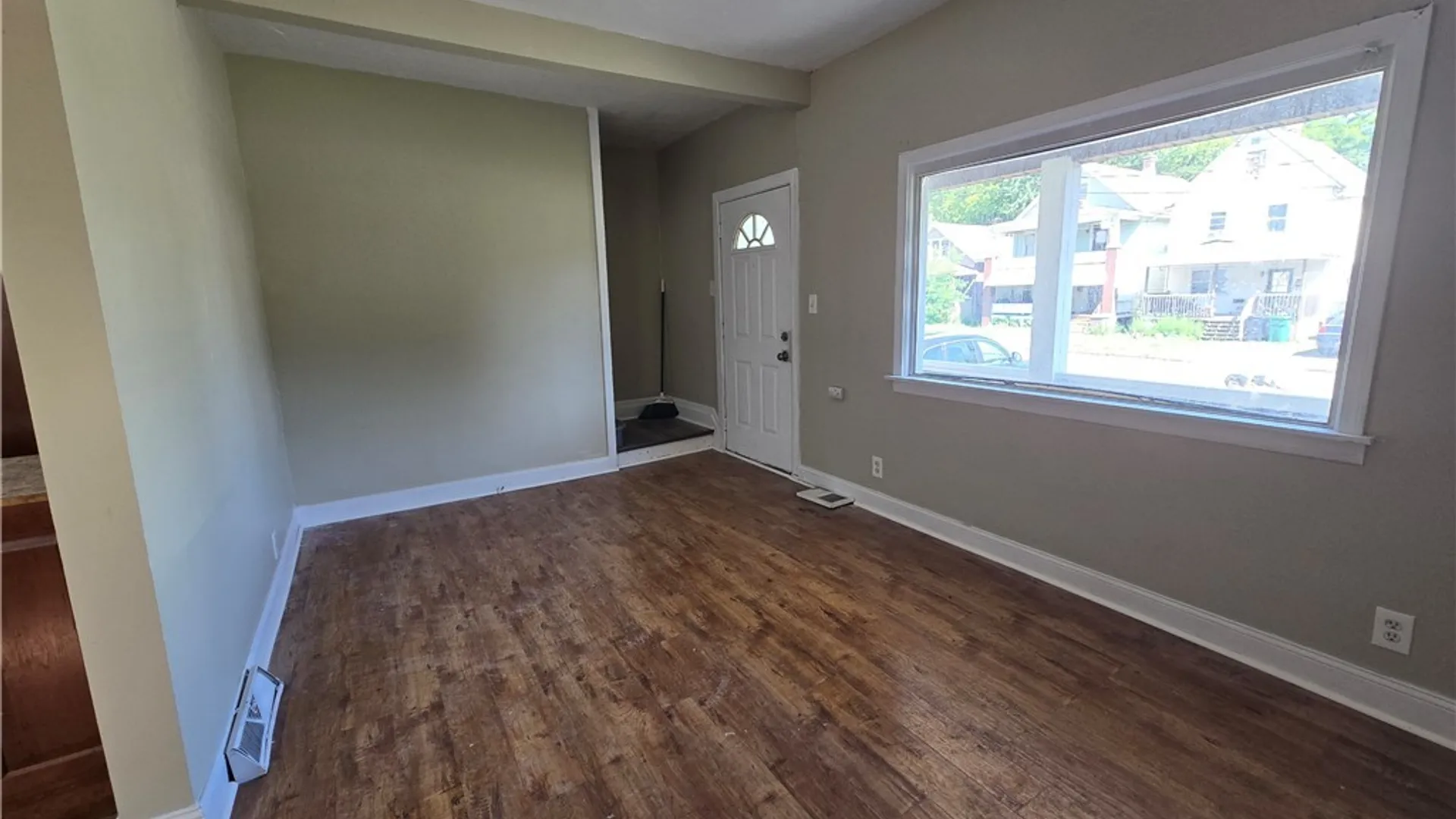 Property at 1869 Cleveland Avenue, Niagara Falls, NY 14305 9