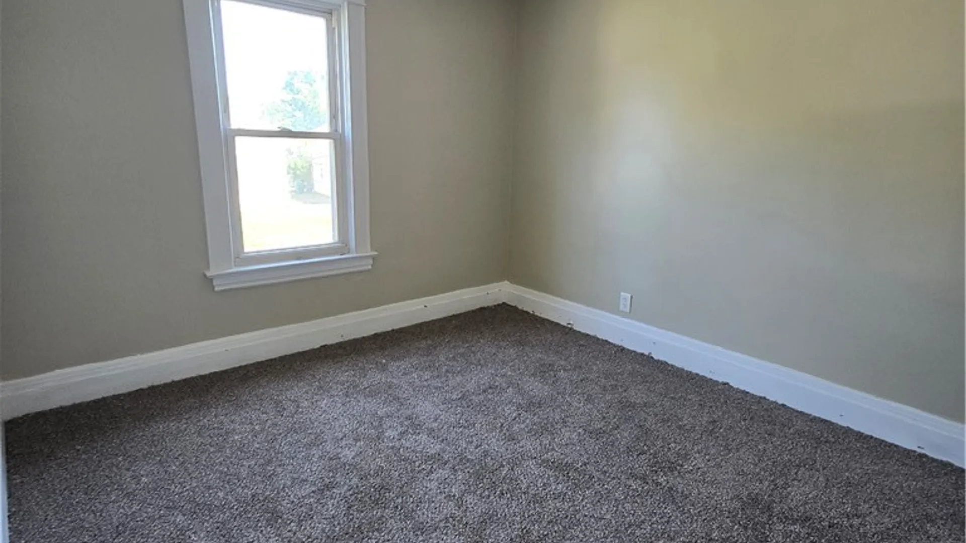 Property at 1869 Cleveland Avenue, Niagara Falls, NY 14305 21