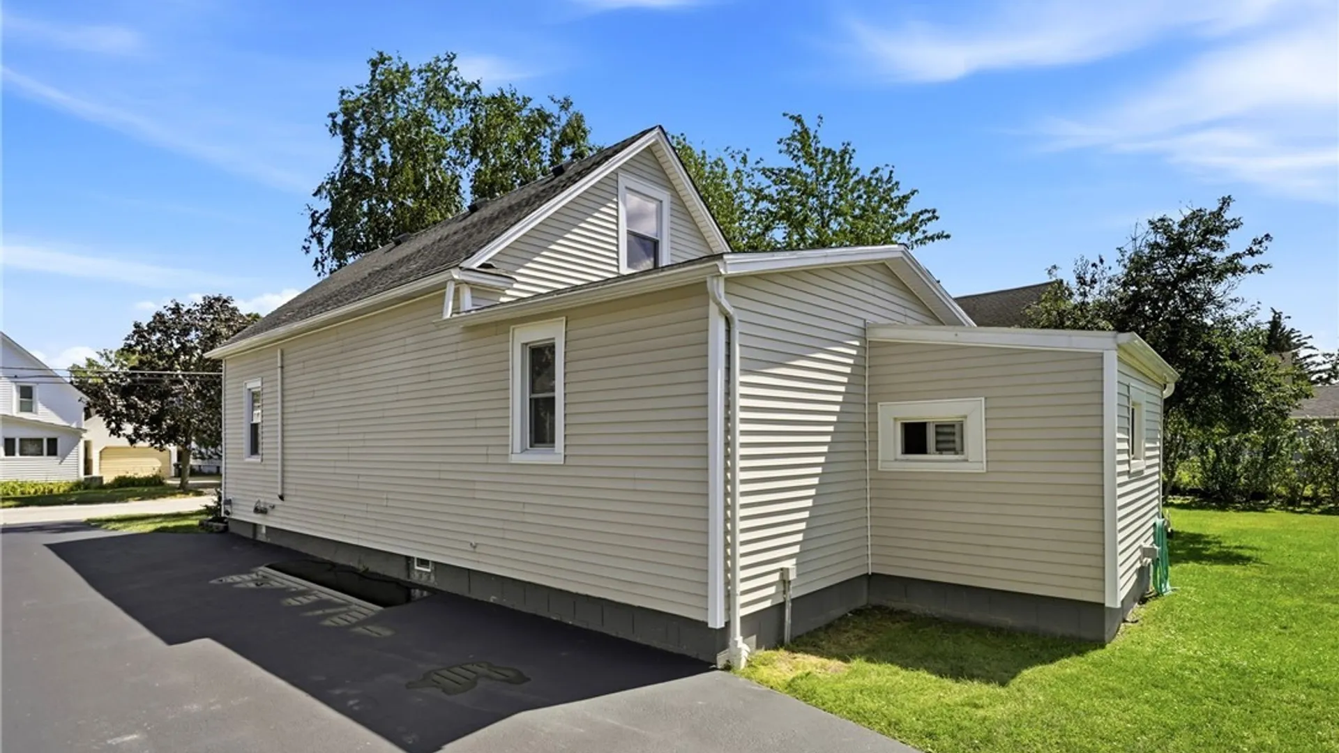 Property at 93 Cleveland Avenue, Tonawanda, NY 14150 31