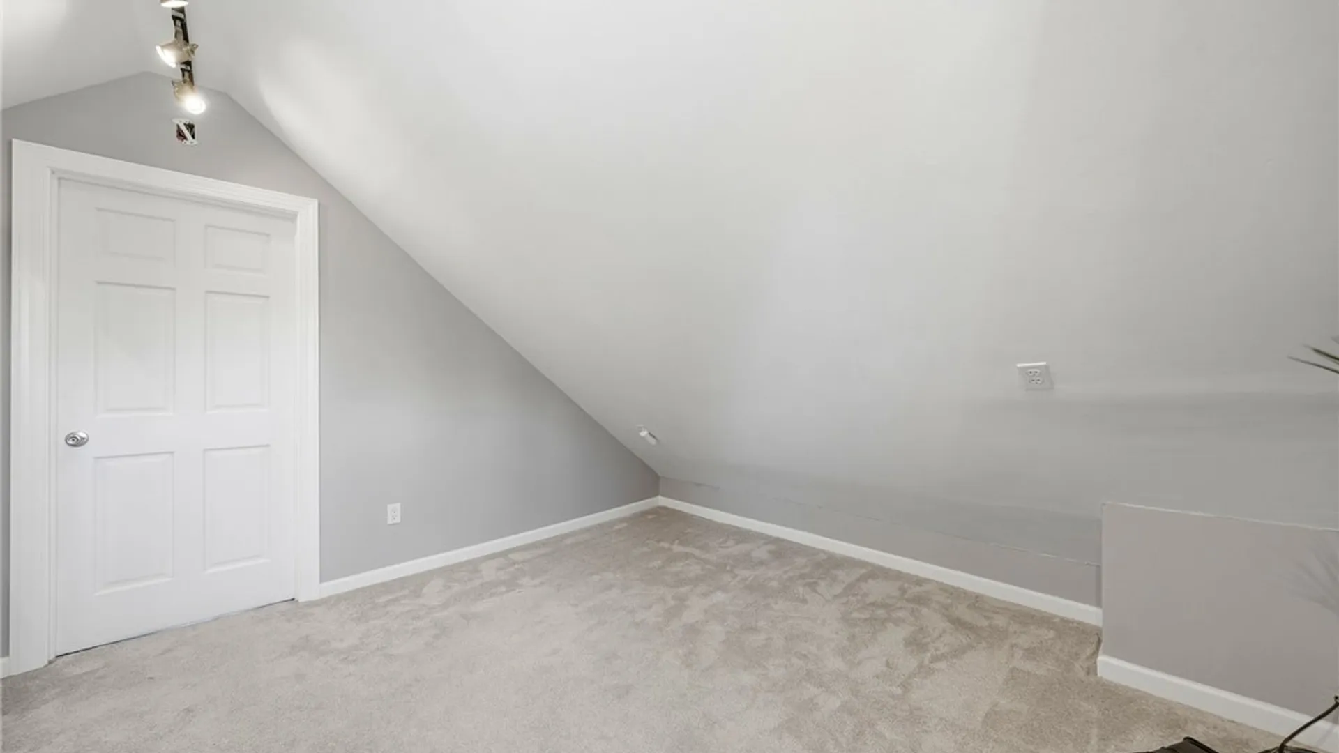 Property at 93 Cleveland Avenue, Tonawanda, NY 14150 25
