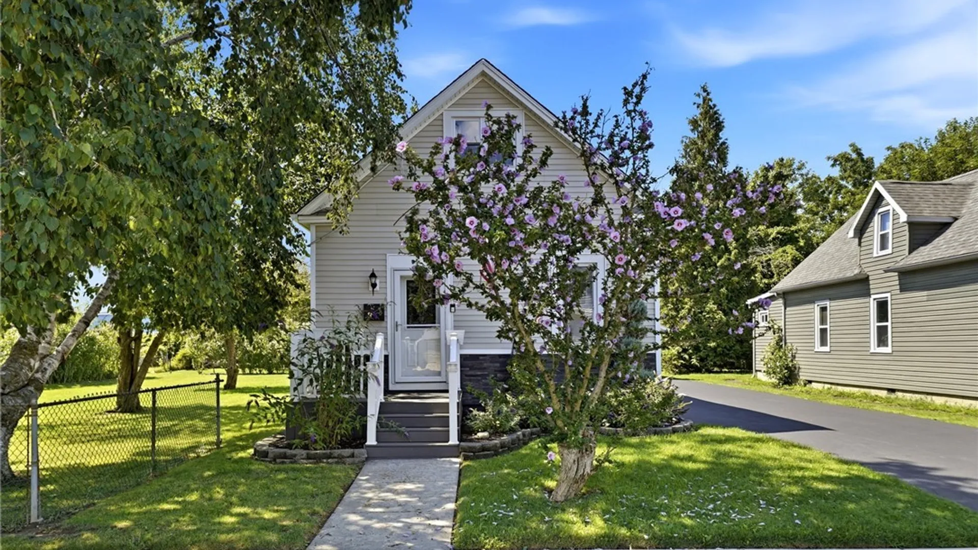 Property at 93 Cleveland Avenue, Tonawanda, NY 14150 3