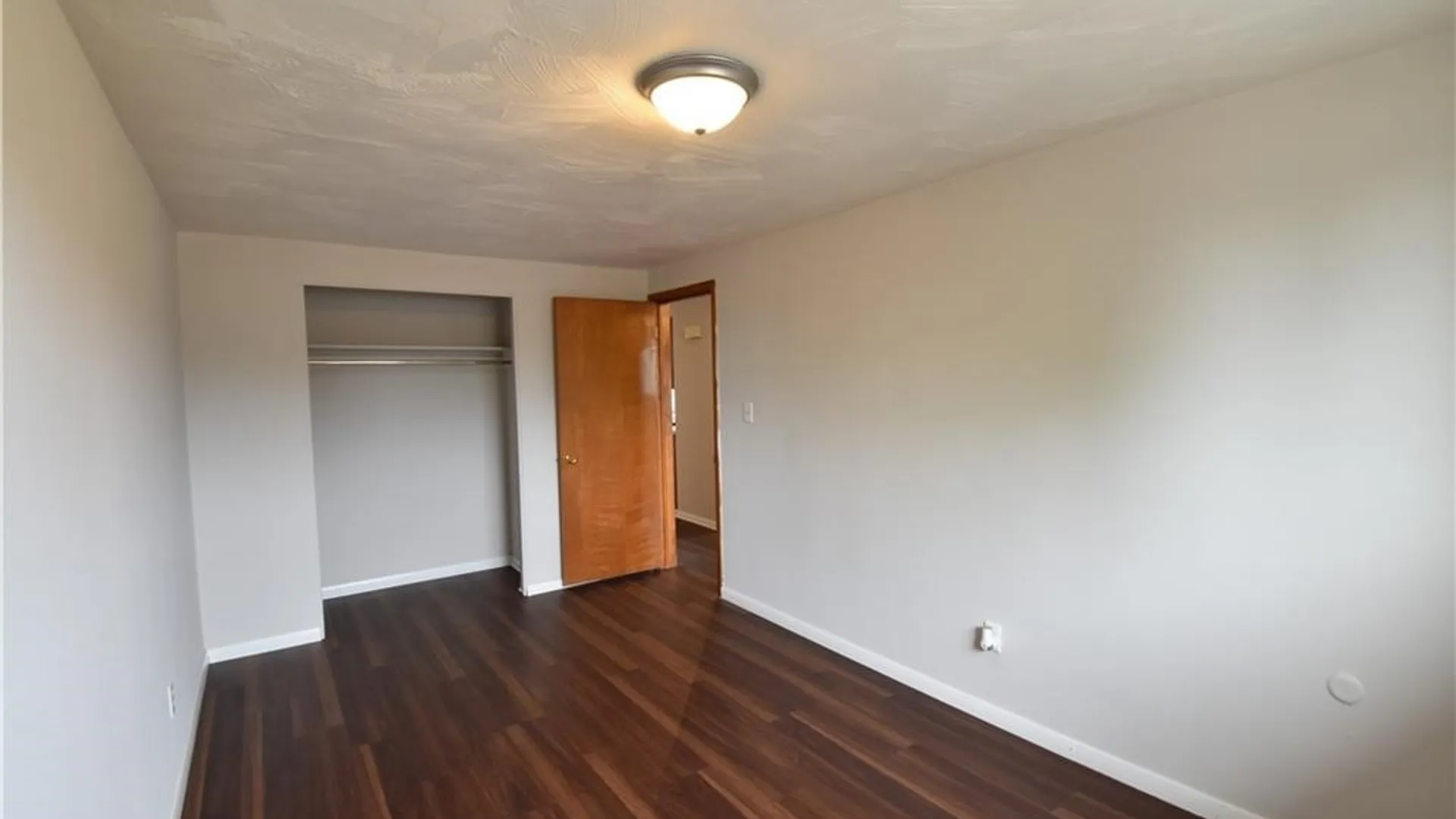 Property at 28 Mallory Road, Tonawanda, NY 14150 11