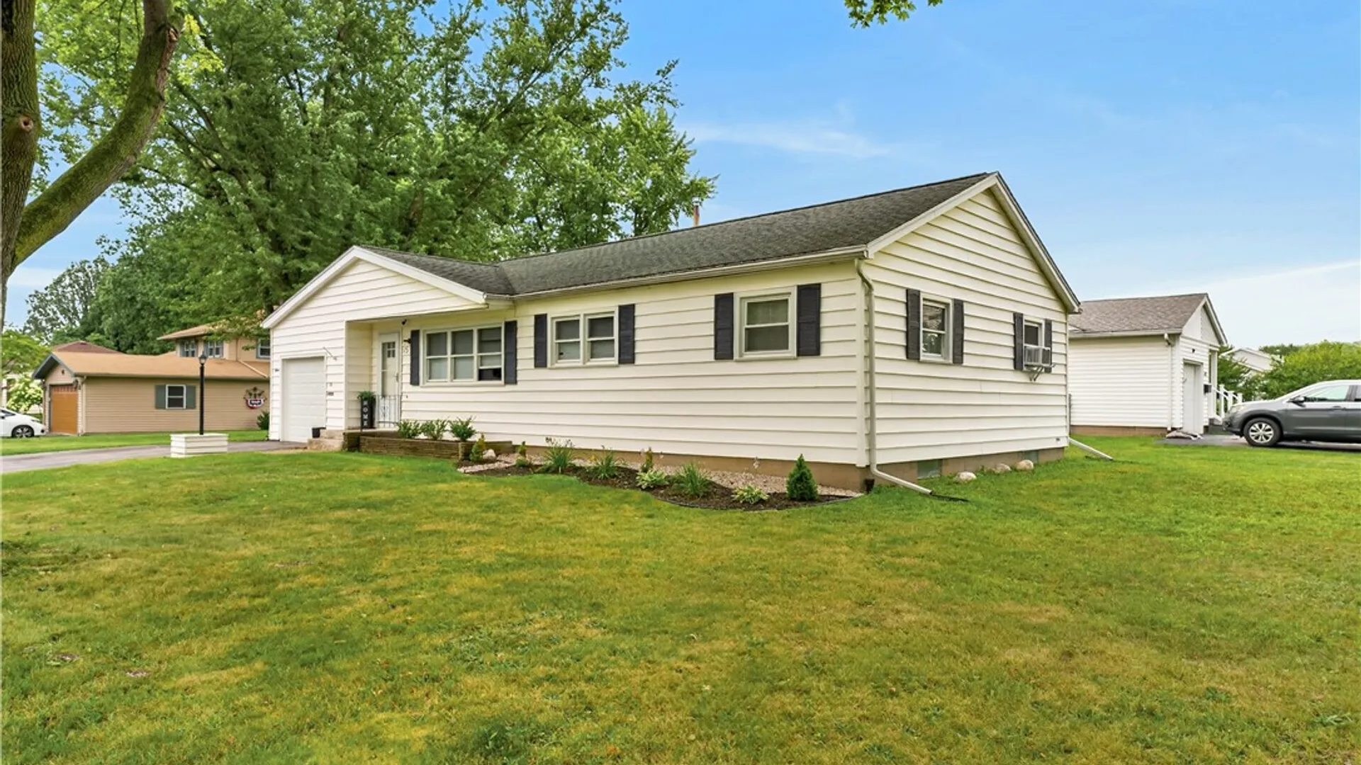 Property at 337 Dorsey Road, Greece, NY 14616 3