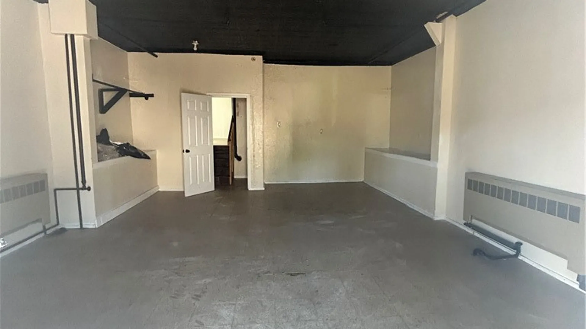 Property at 1001 Joseph Avenue, Rochester, NY 14621 4