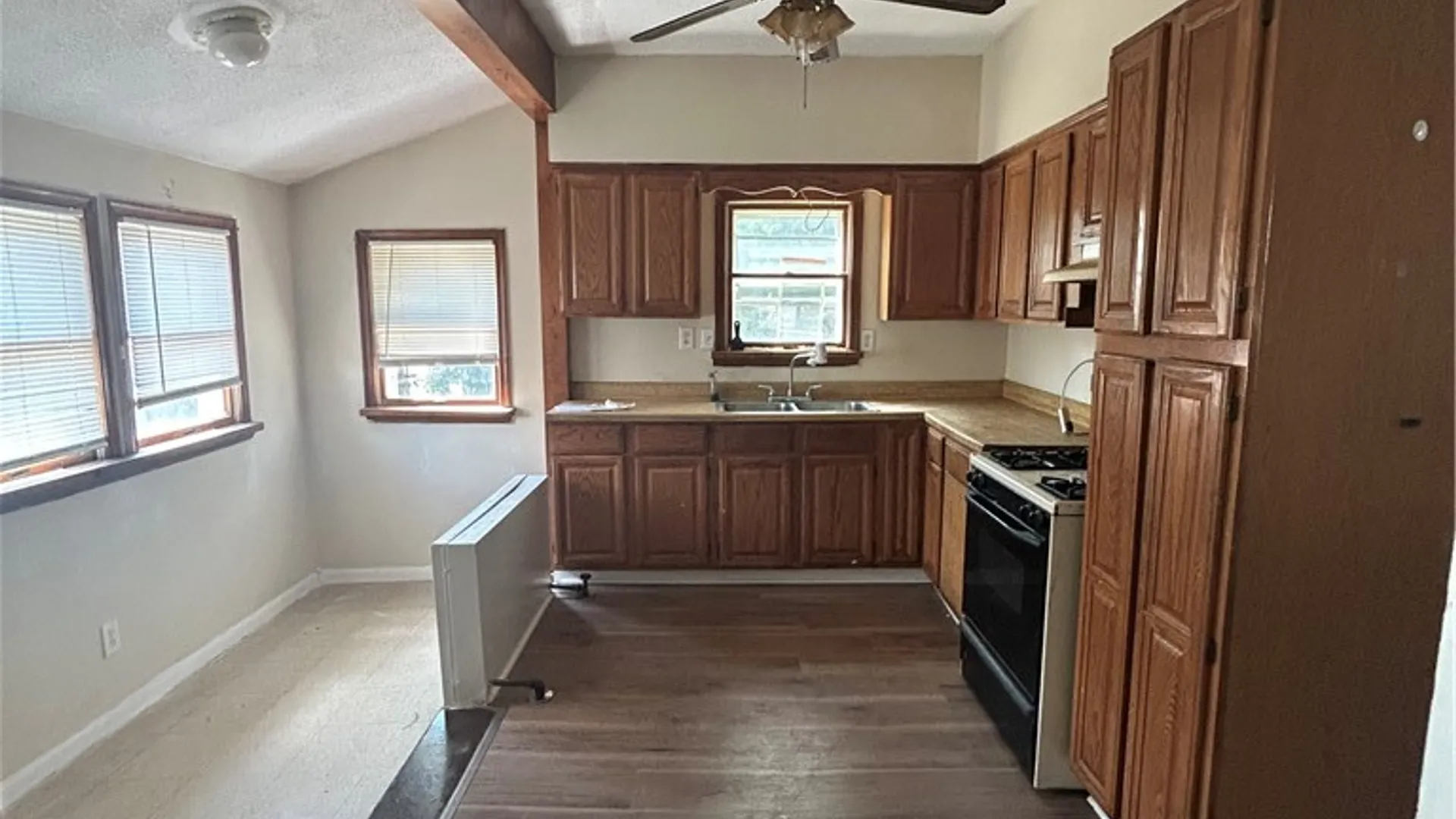 Property at 1001 Joseph Avenue, Rochester, NY 14621 9
