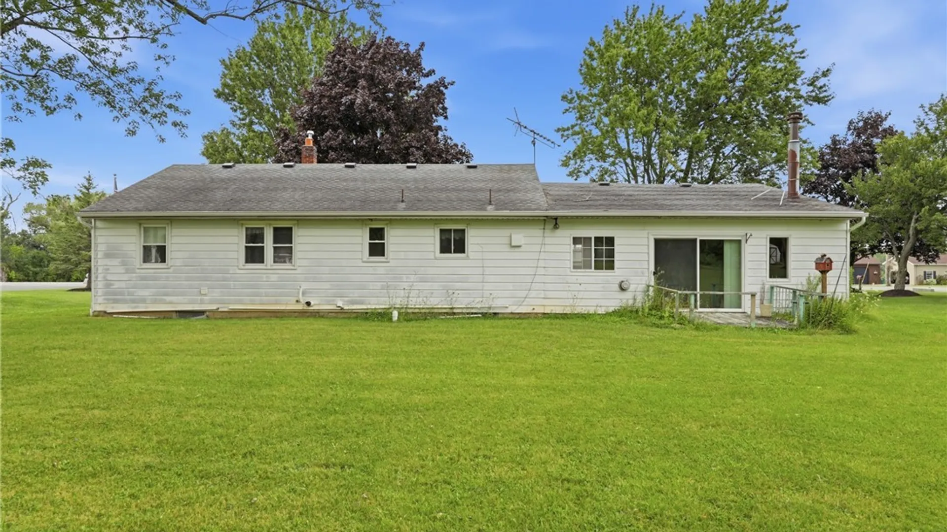Property at 1186 Sumner Road, Darien, NY 14040 5