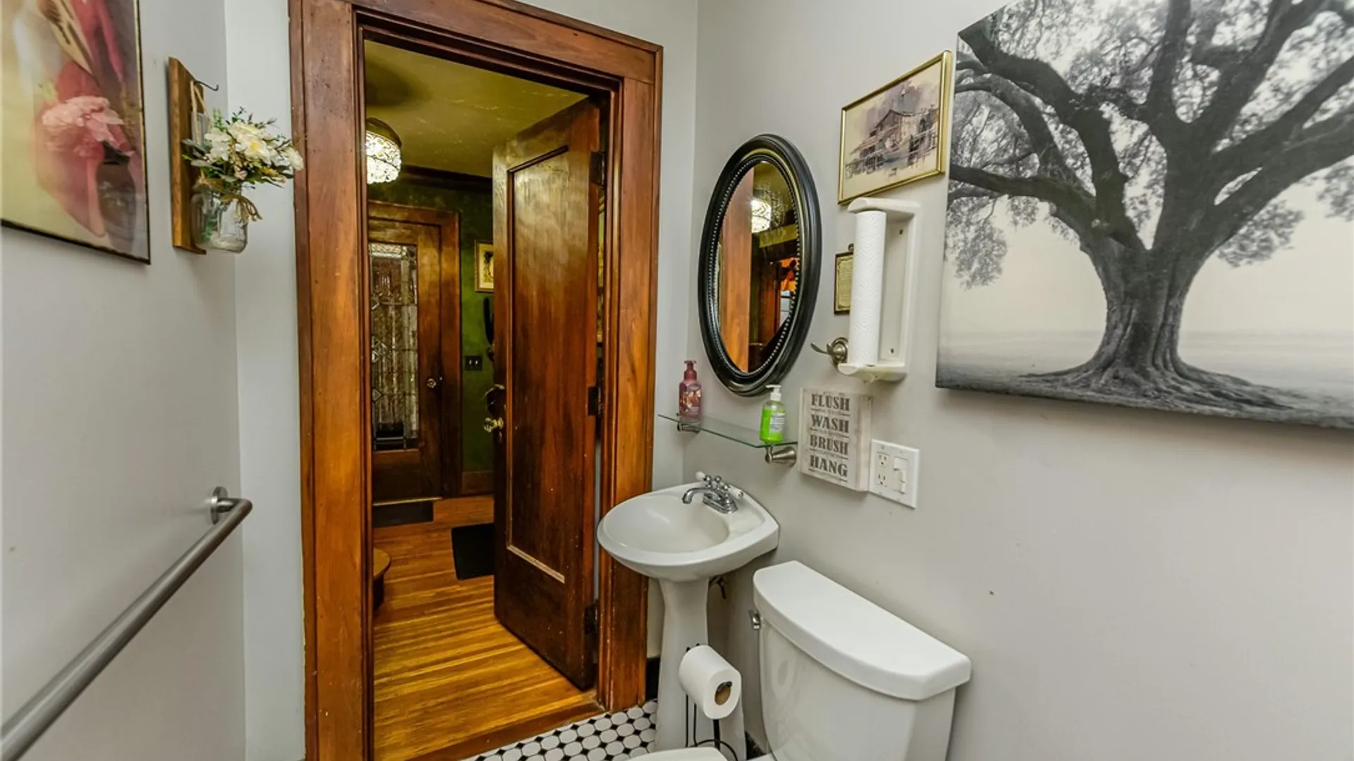 Property at 152 Empire Boulevard, Irondequoit, NY 14609 17
